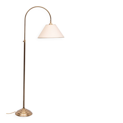Lampadaire classique en laiton à col courbé, années 1950