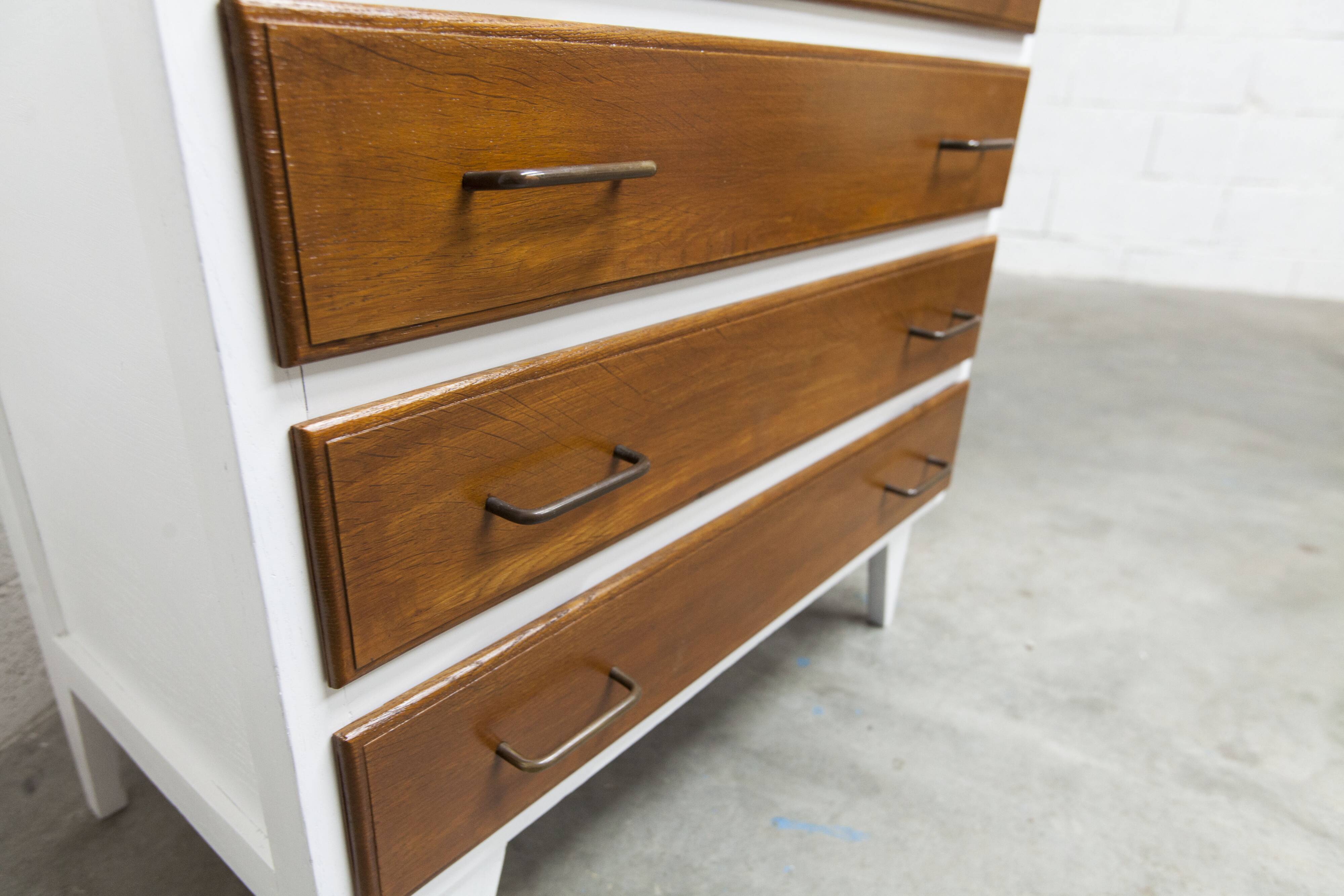 1960s chest of drawers with splayed legs and 4 drawers, refurbished