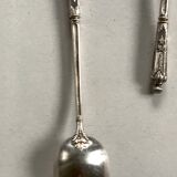 12 teaspoons silver metal