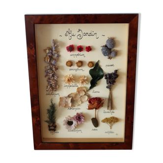 Vintage dried flowers frame