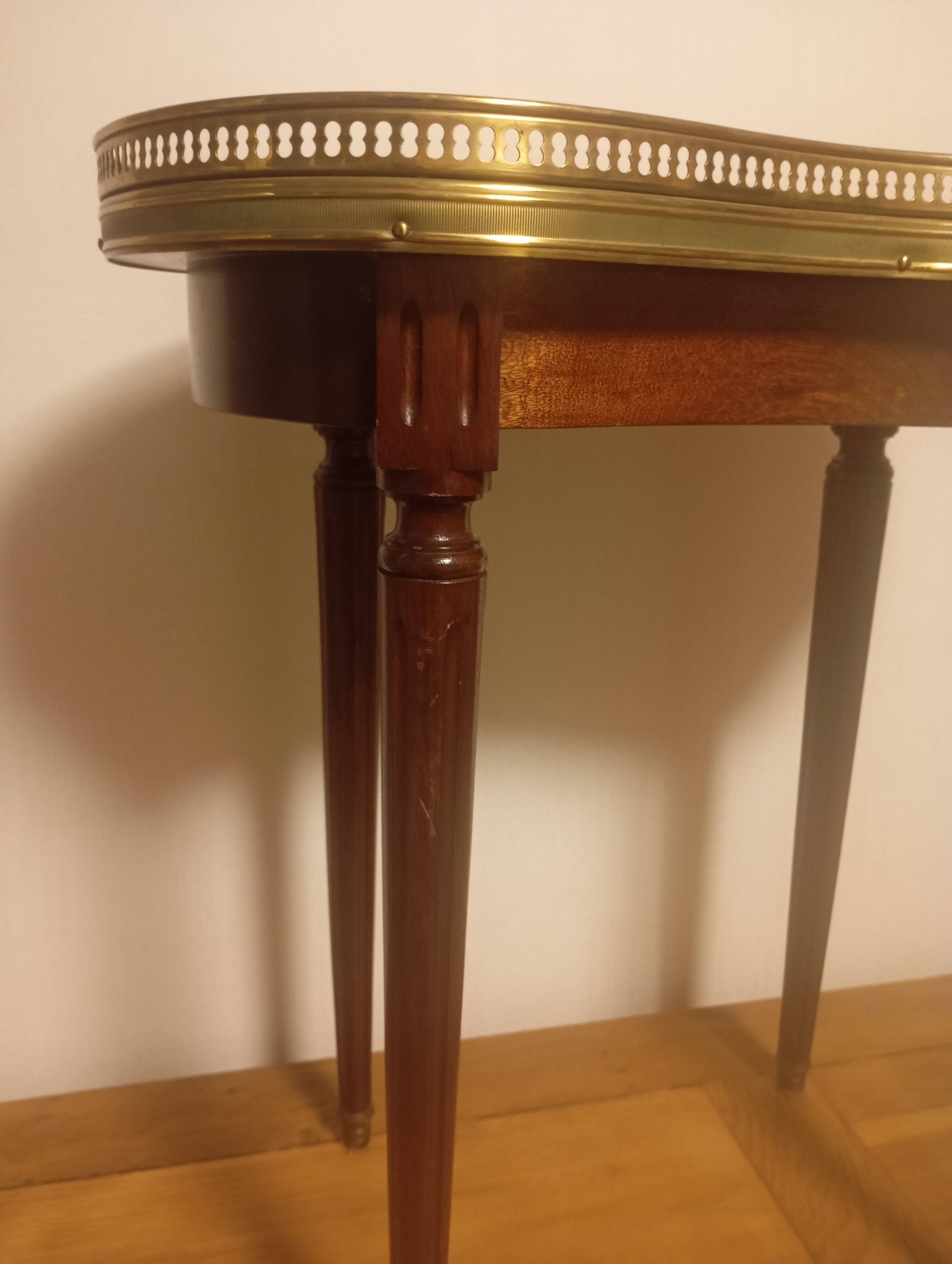 Louis XVI style kidney-shaped bouillotte coffee tables