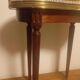 Tables basses bouillotte rognon de style Louis XVI