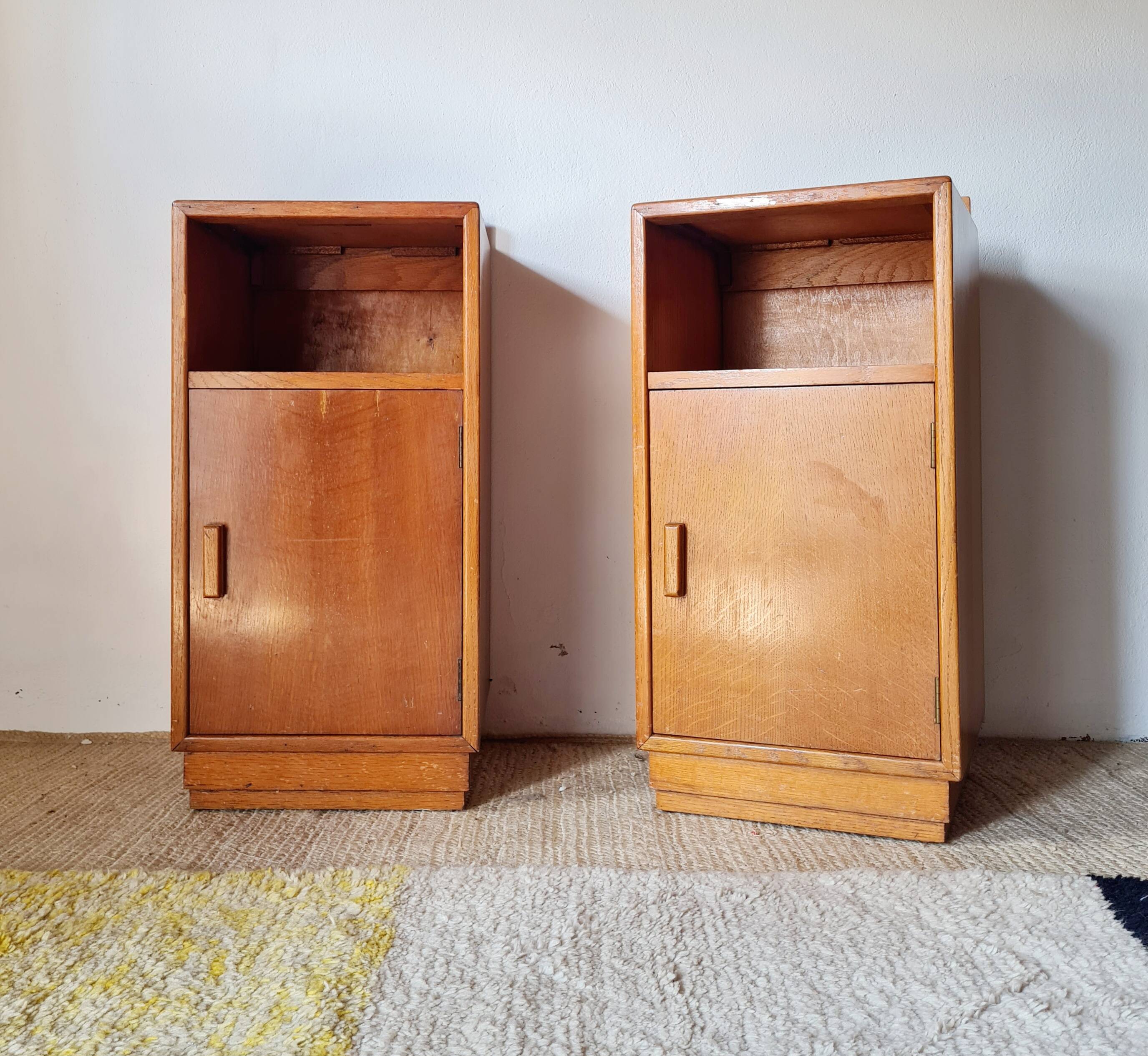 Art Deco pair of bedside tables in light oak by A. Gardner & Son