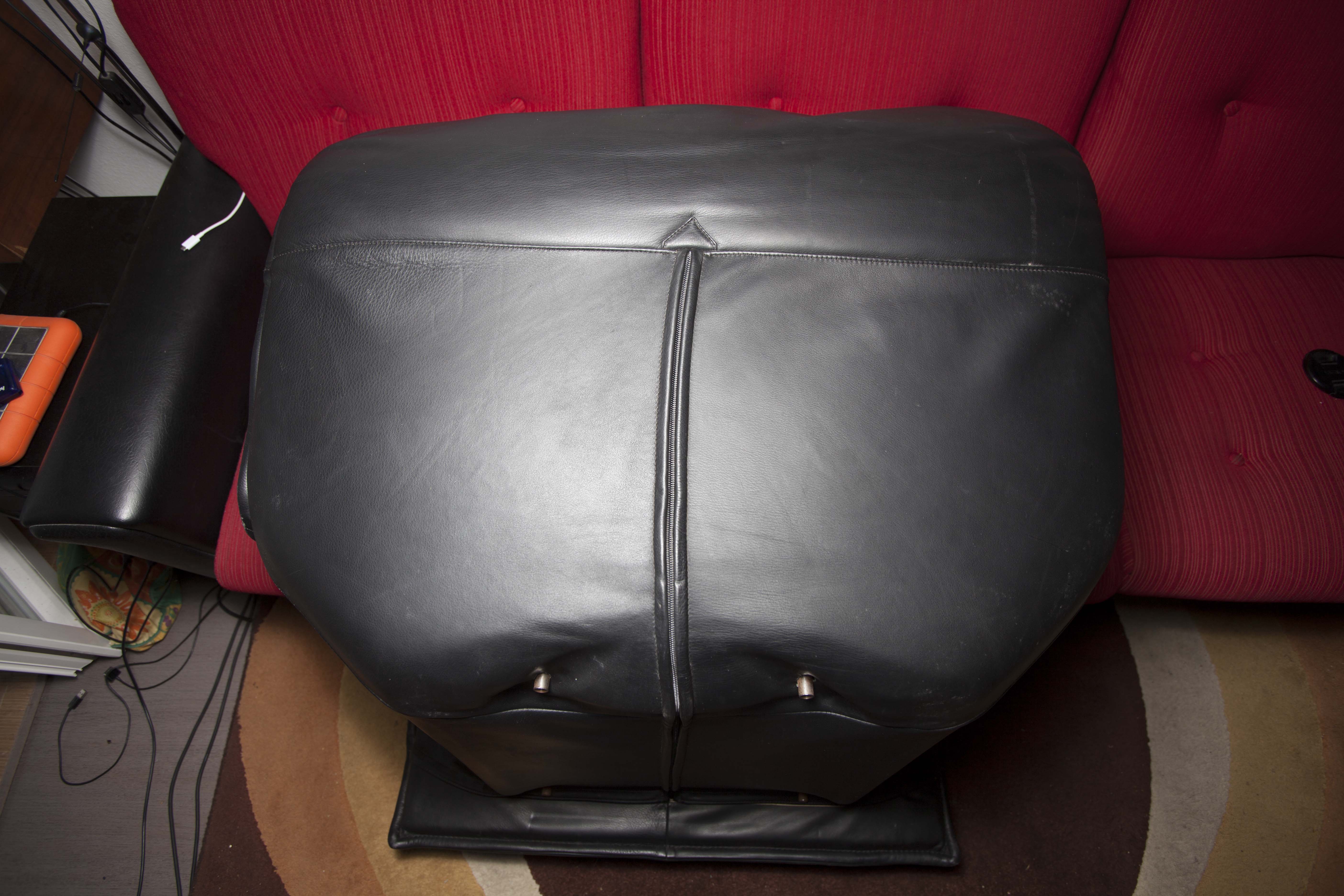 Leather sofa model "Veranda" Vico Magistretti for Cassina