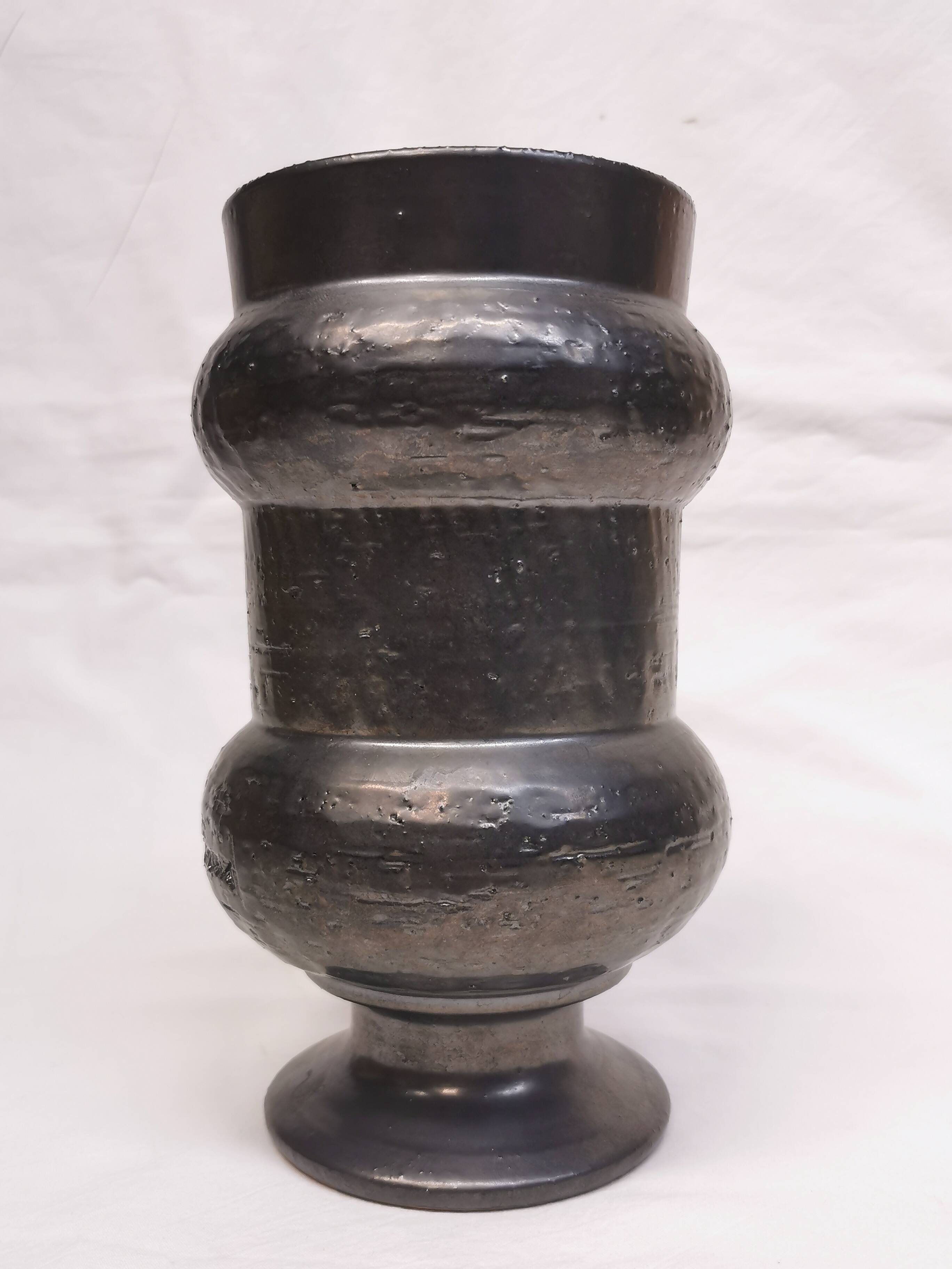 Pot, vase. ceramic signed jean marais.