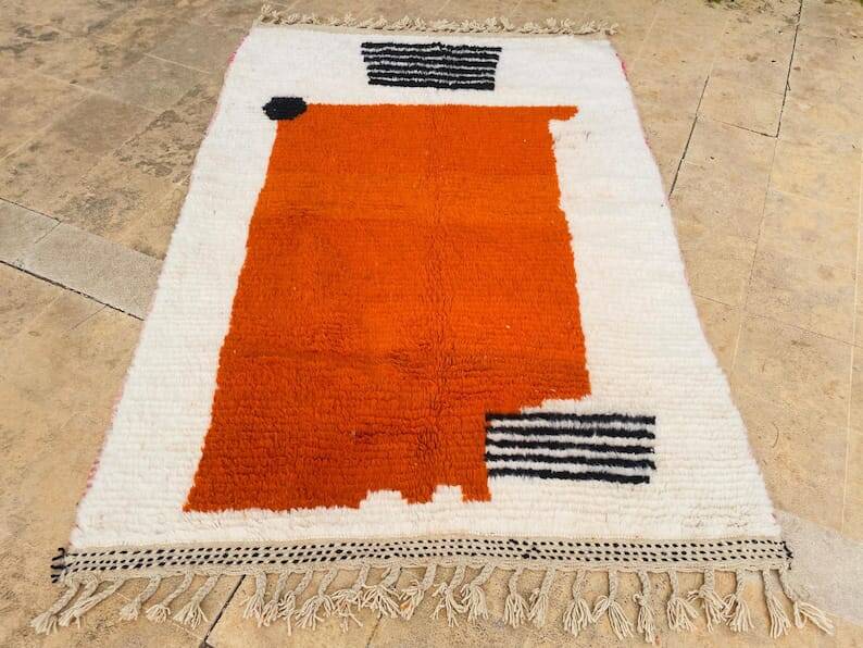 Traditional hand-woven Beni Ouraine rug, size 150 x 250 cm