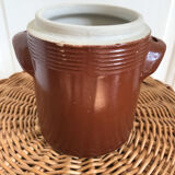 Stoneware pot with lid