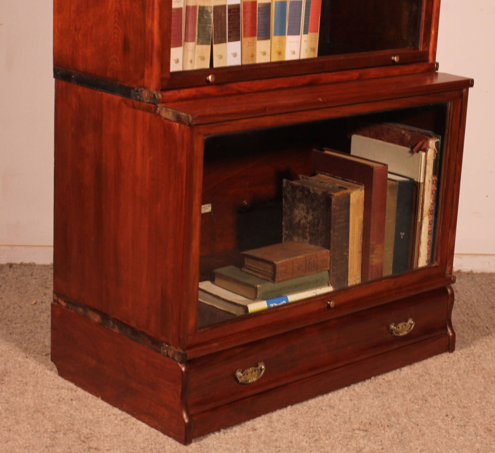 Globe Wernicke Library in Mahogany with 3 large elements and a projection.