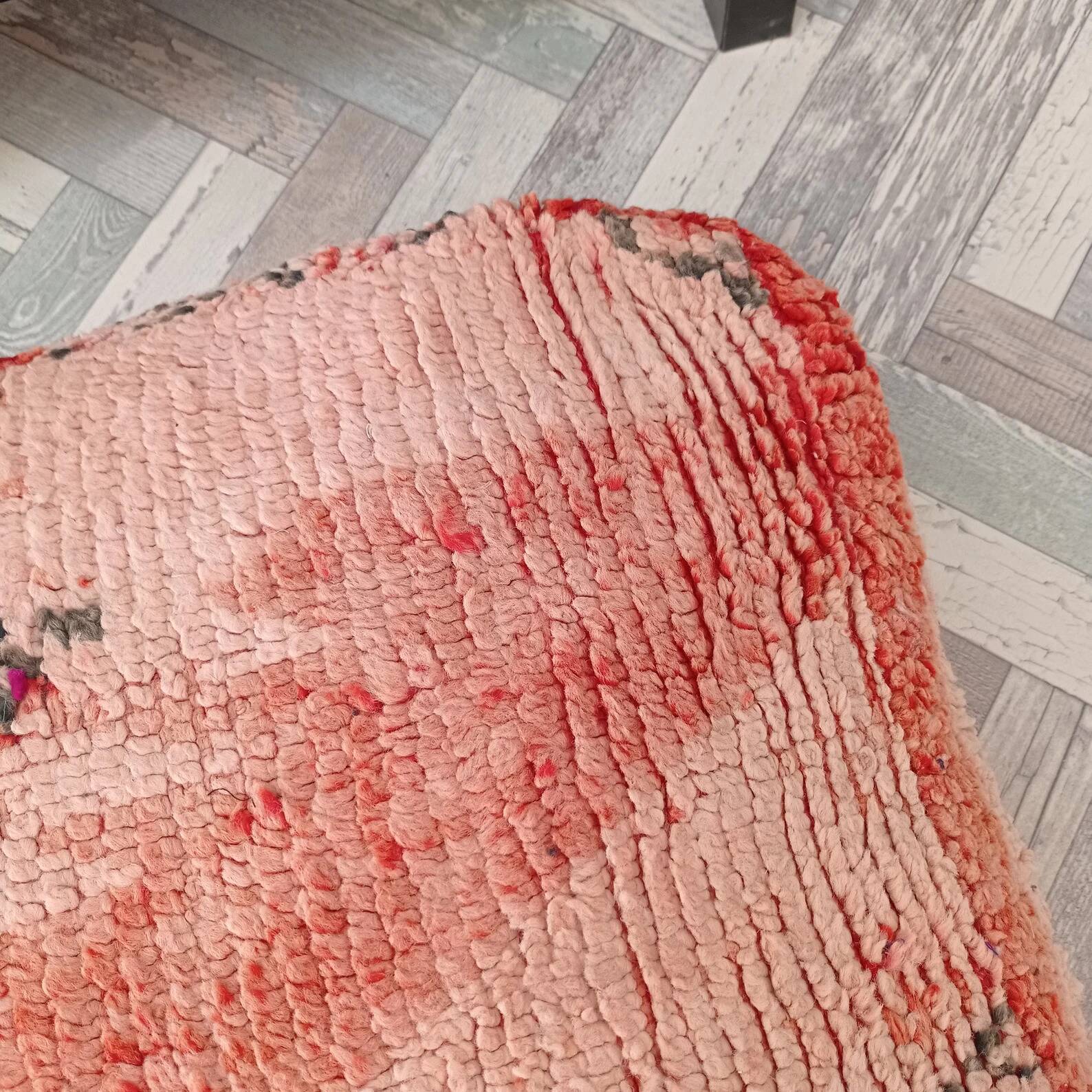 Handmade Berber pouf in wool 60 X 60 X 20 CM