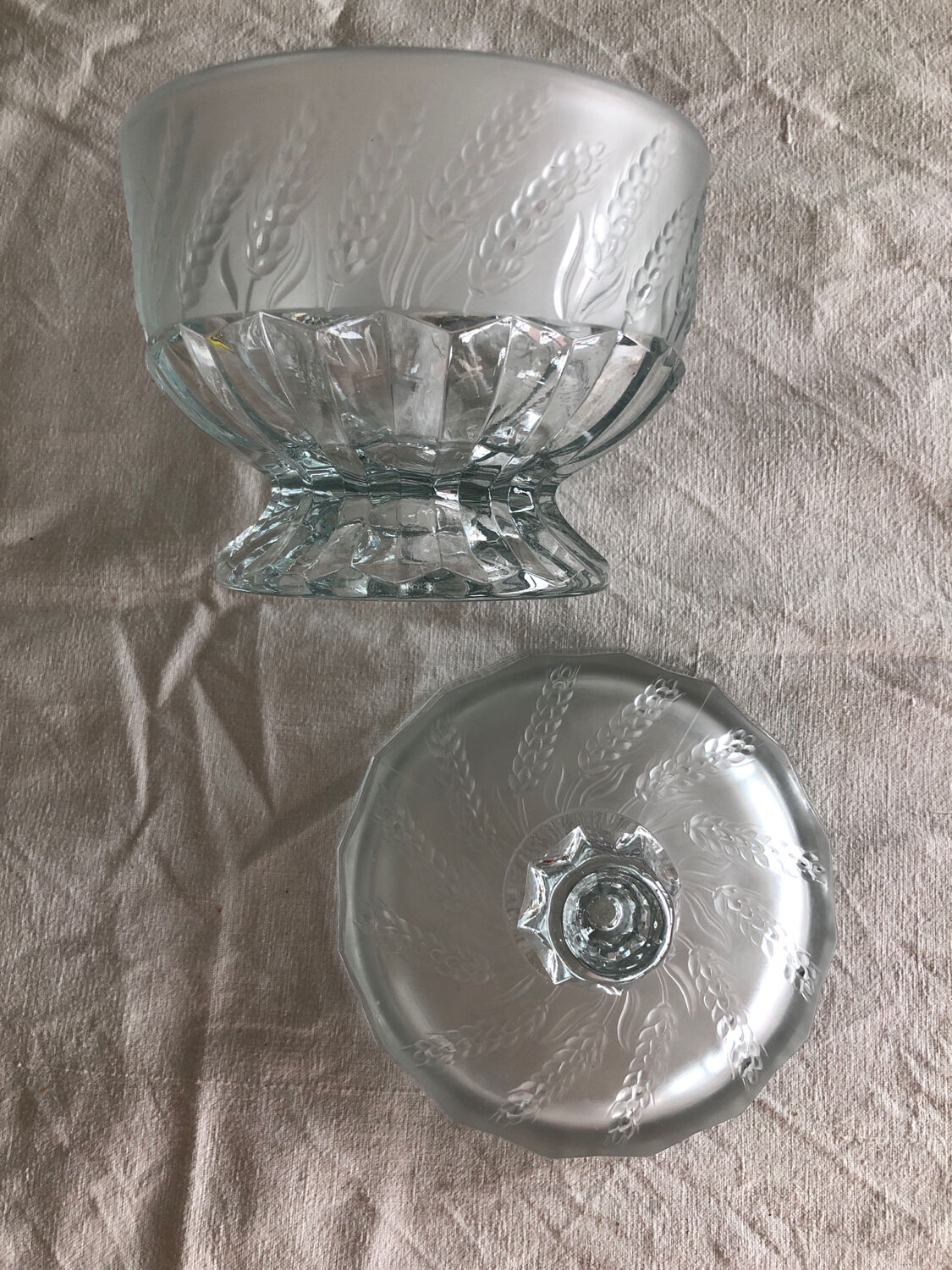 Old candy box in cut and chiseled smoked glass with ART DECO ears of wheat decorations