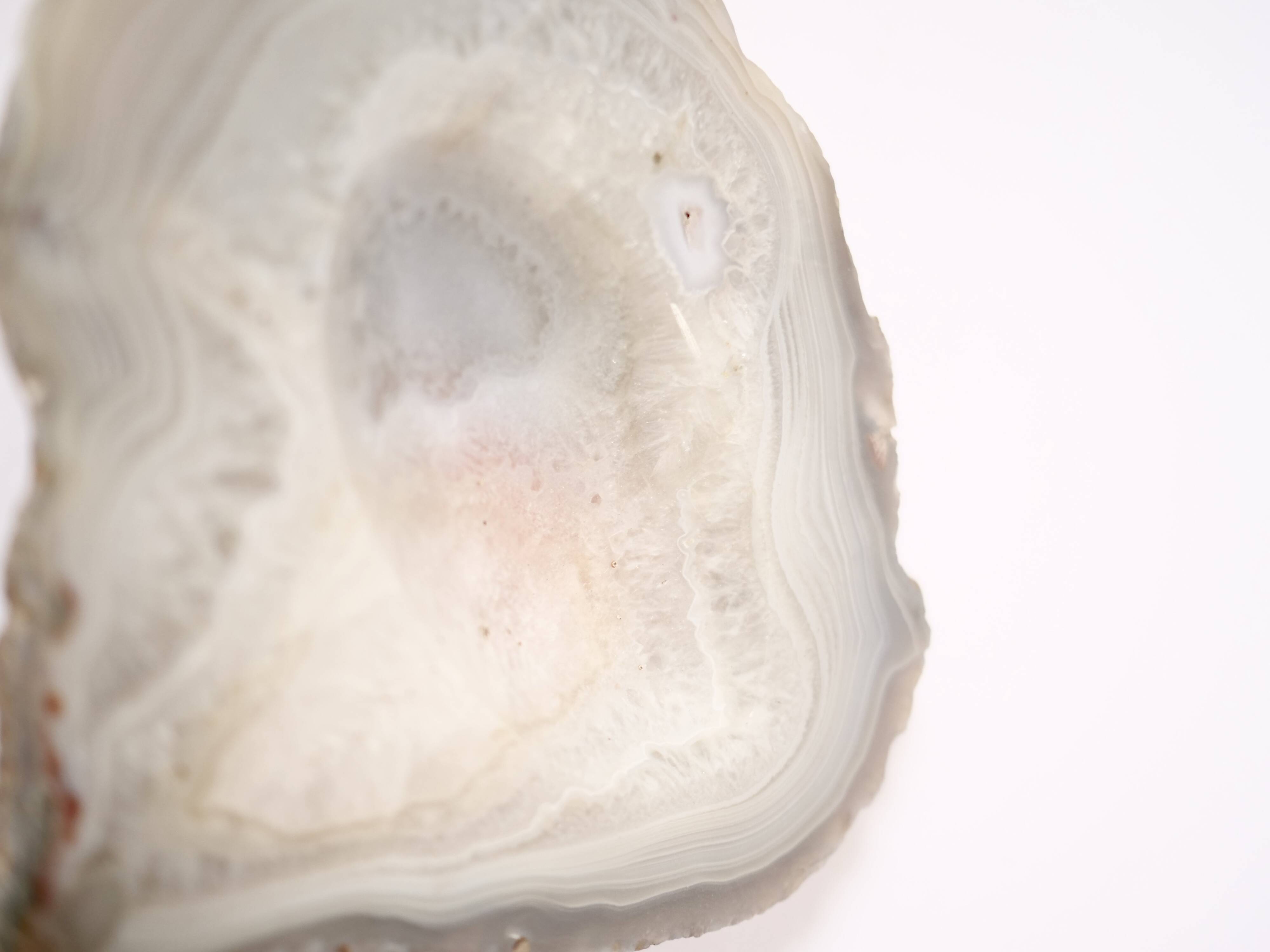 delicate attention bowl made of natural Agate stone Italy 1960