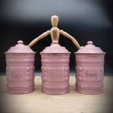 Trio pink enamelled pots