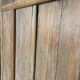Ancienne porte en bois avec son encadrement