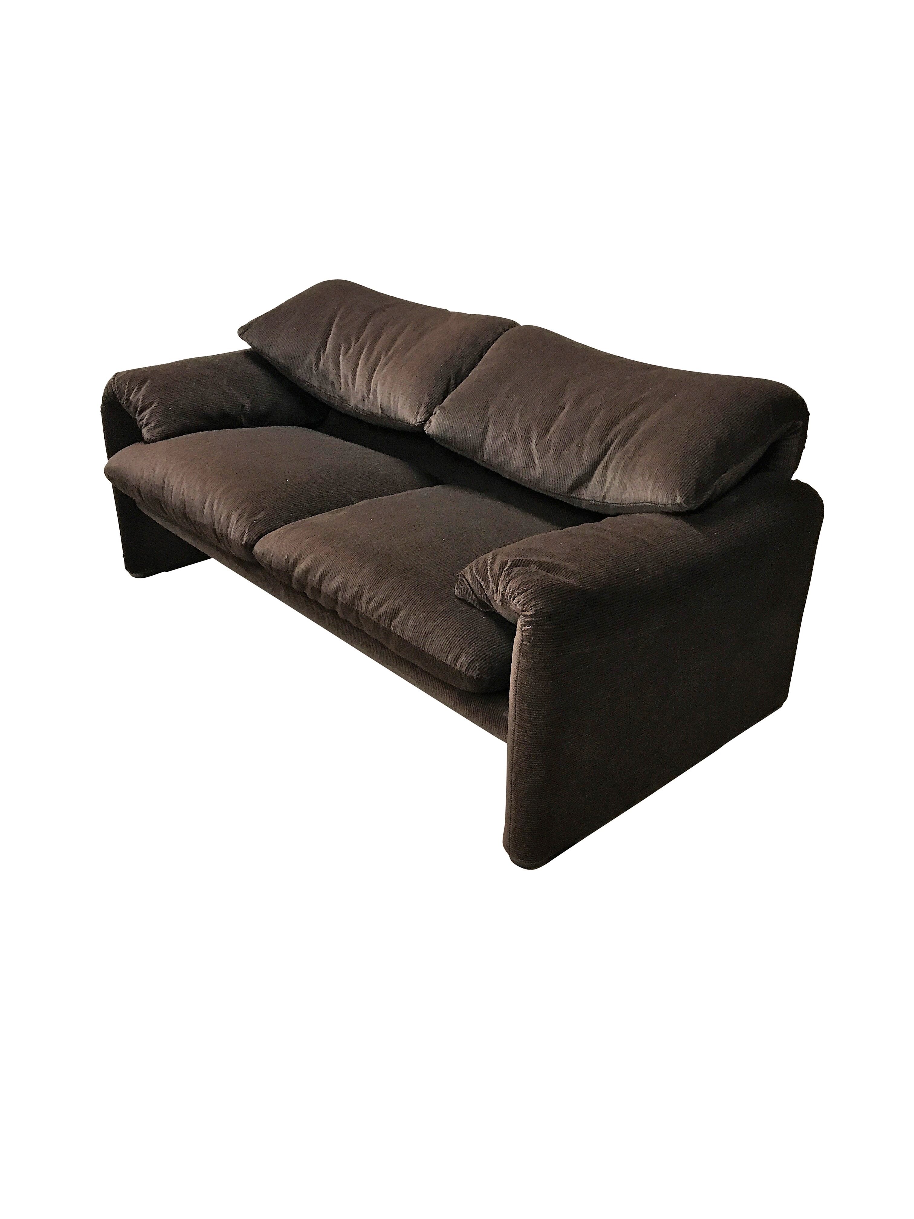 Maralunga sofa by Vico Magistretti for Cassina, 1973