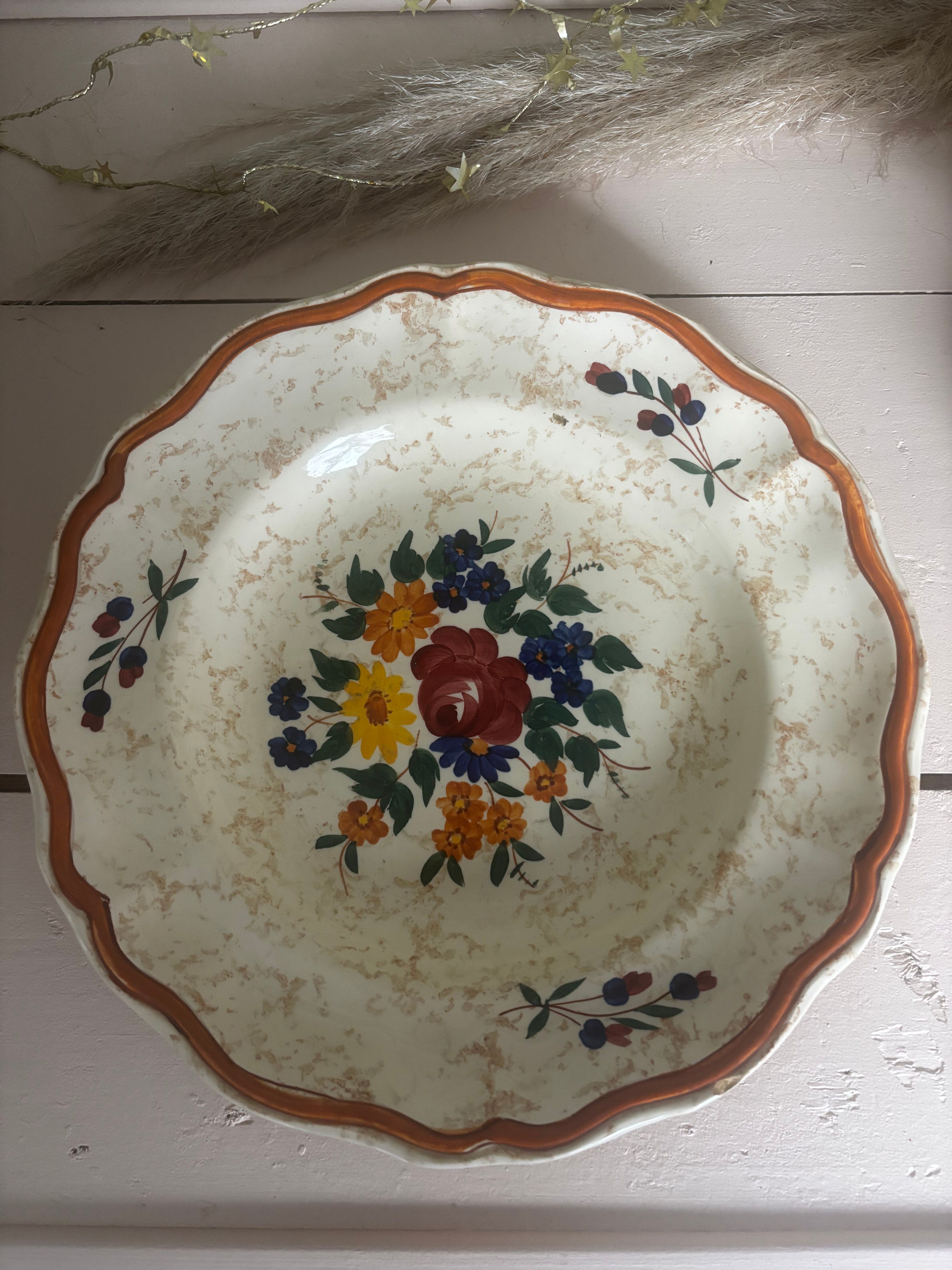 Ancienne assiette creuse Longchamp modèle mistral