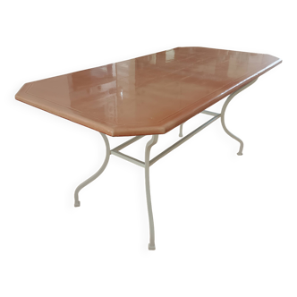 Red Cedar glazed lava stone table