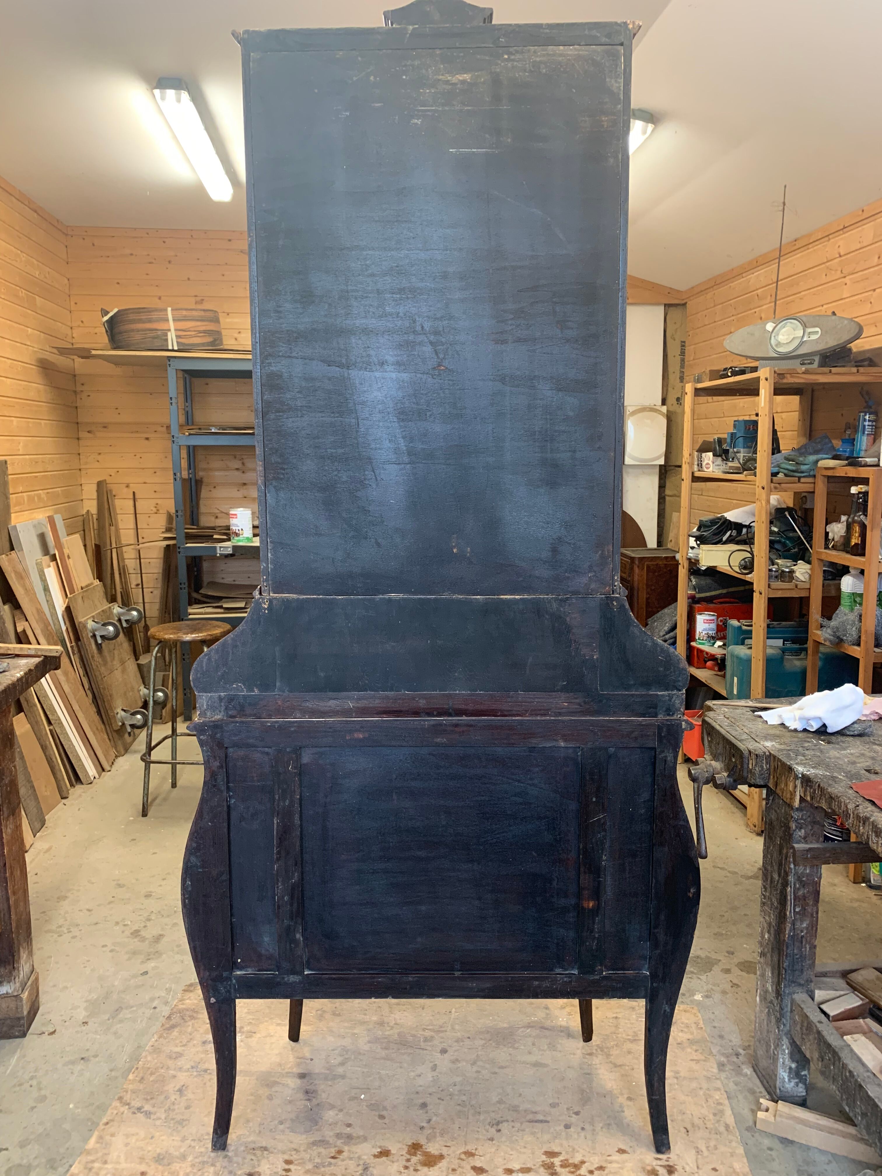 Scriban chest of drawers