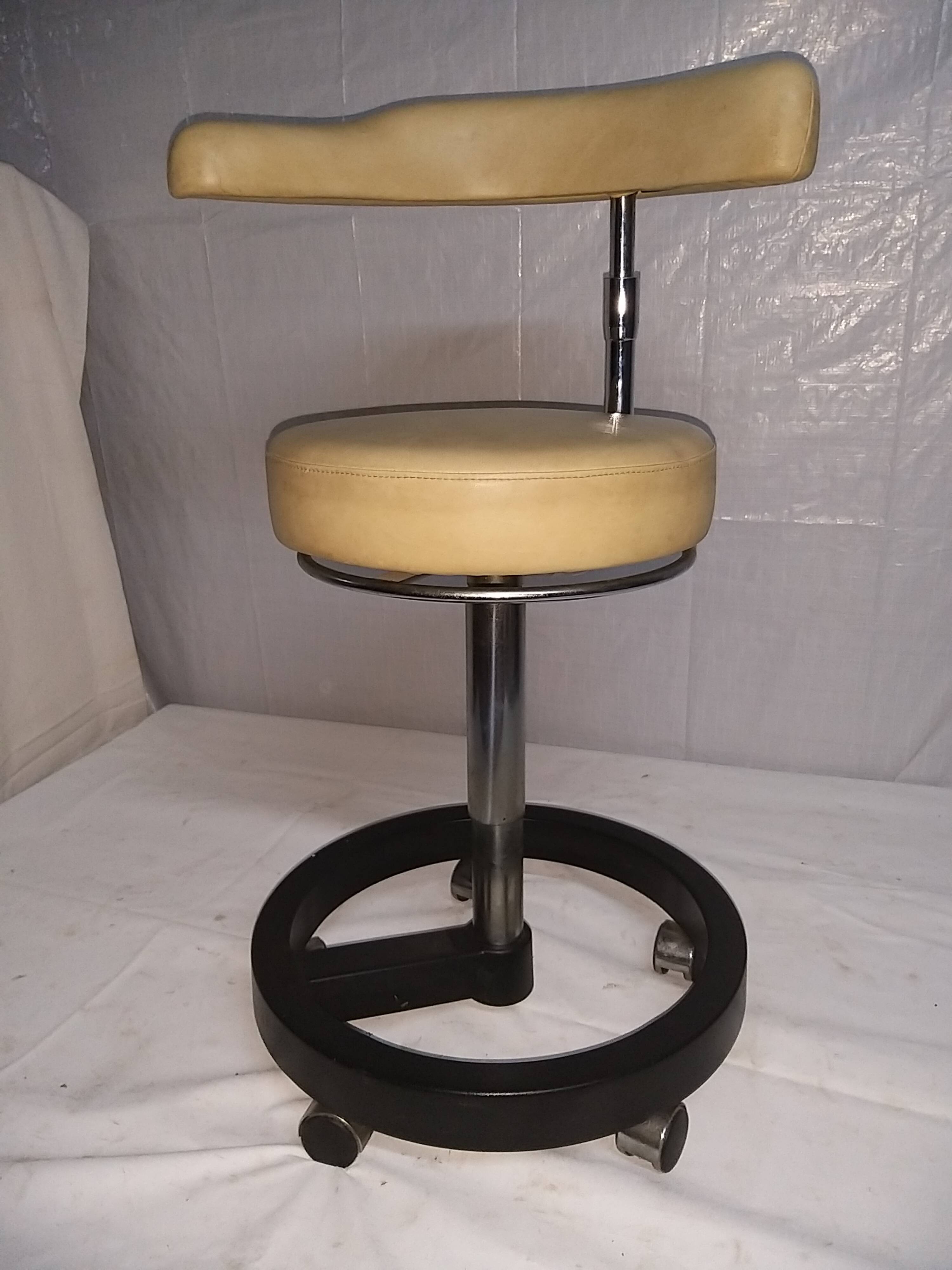 Chaise tabouret dentaire Stern Weber