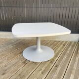 Tulip foot coffee table