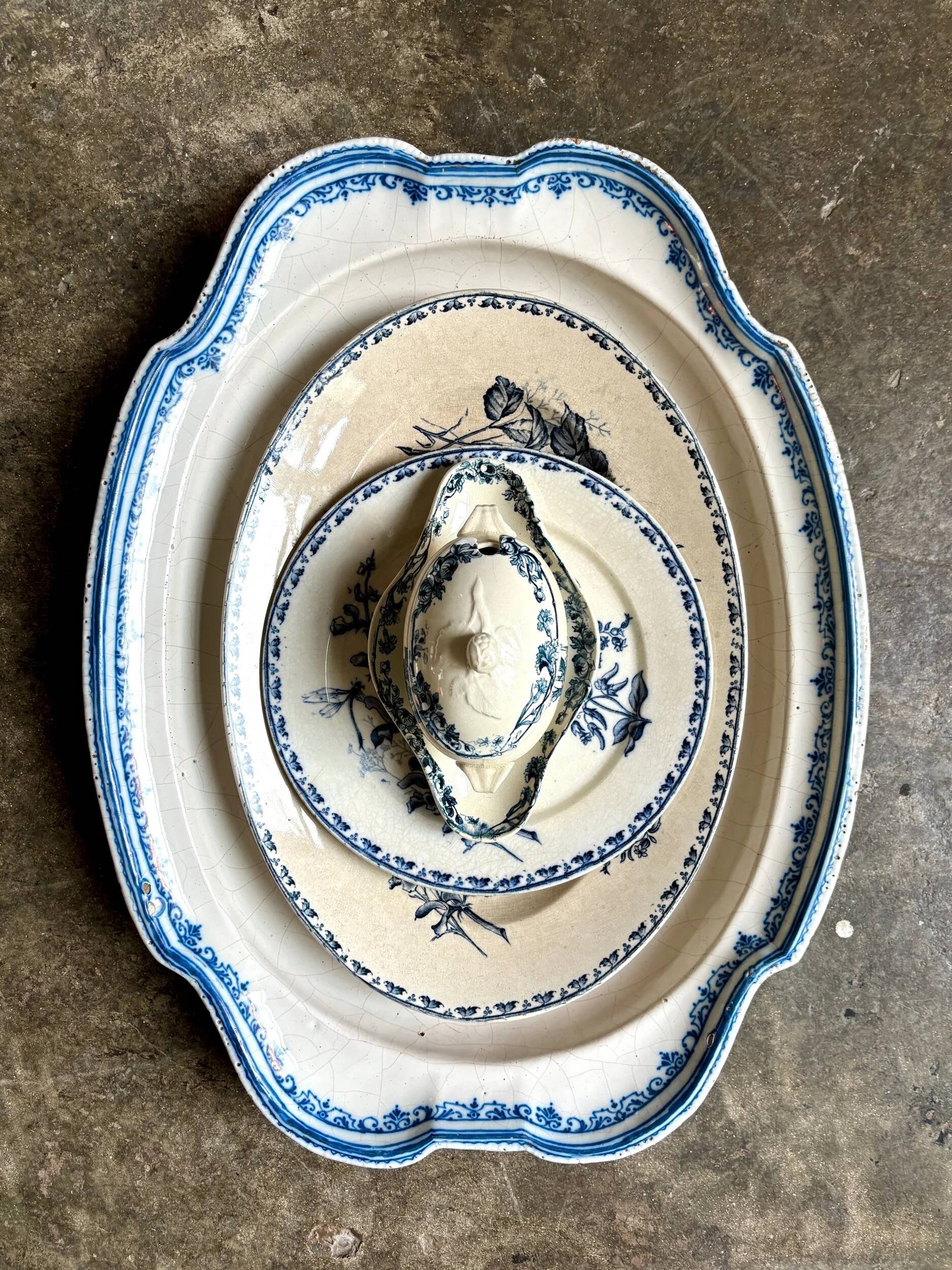 Moustiers hollow oval dish in glazed earthenware