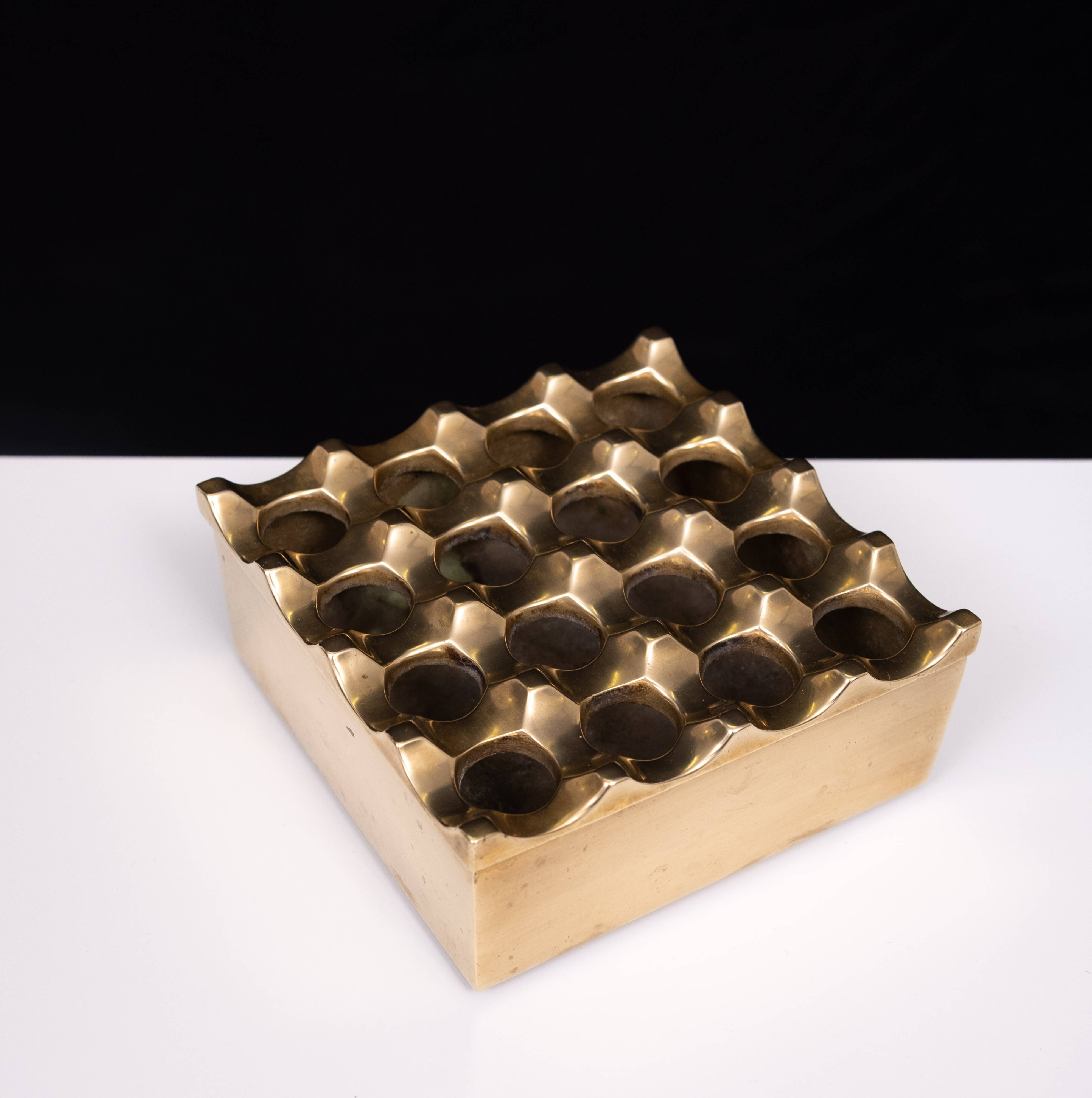 Holger Bäckström & Bo Ljungberg - Cendrier Ultima 15 Ashtra design géométrique