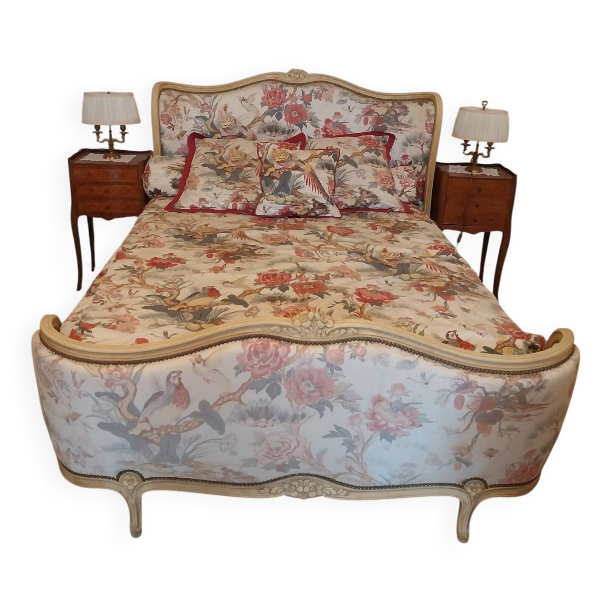 Set of 2 Louis XV style bedside tables.