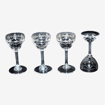 Lot de 4 verres à liqueur en cristal de saint-louis modèle sylva gravé à l'acide 1930