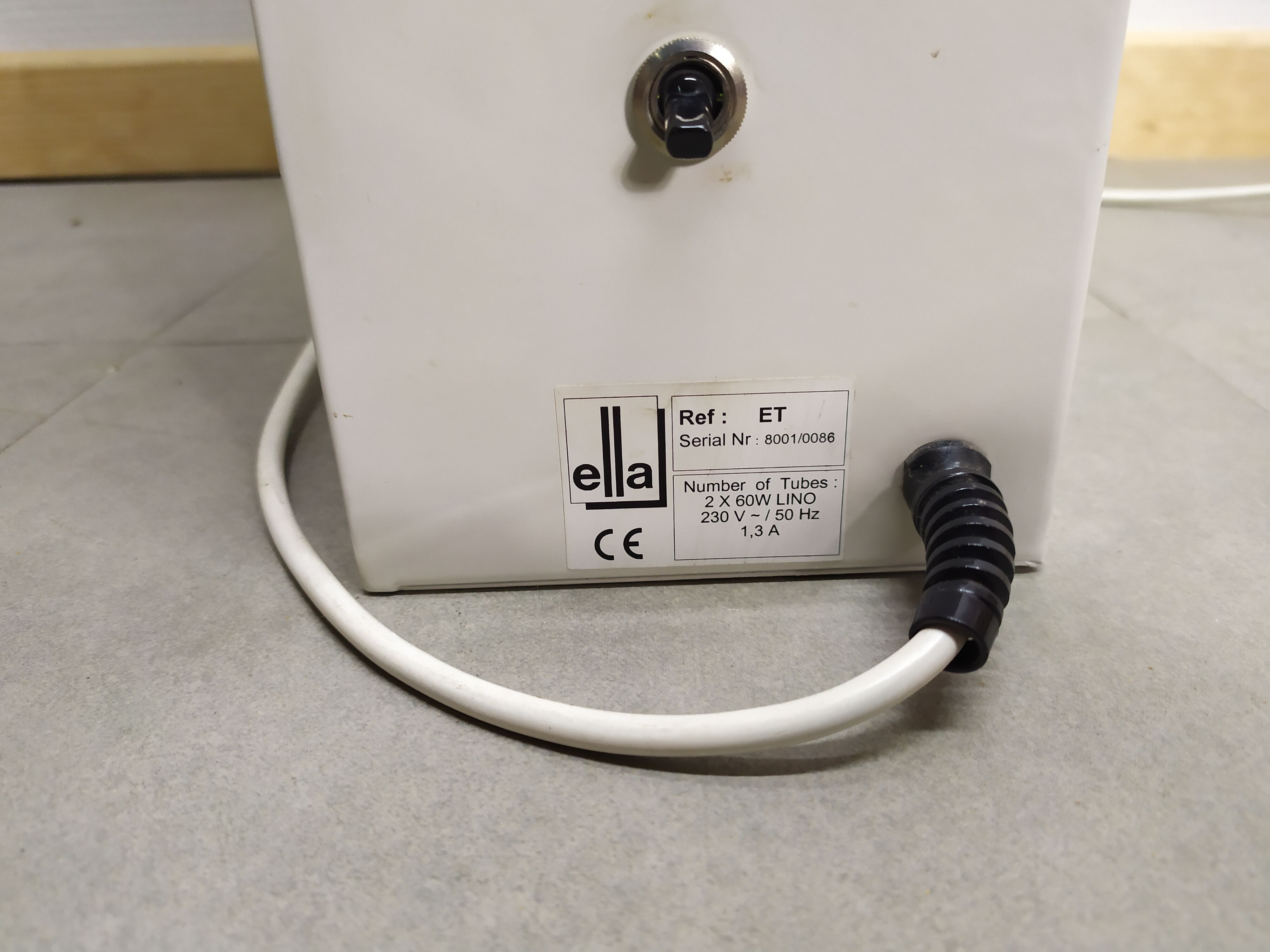 Vintage visual acuity scale