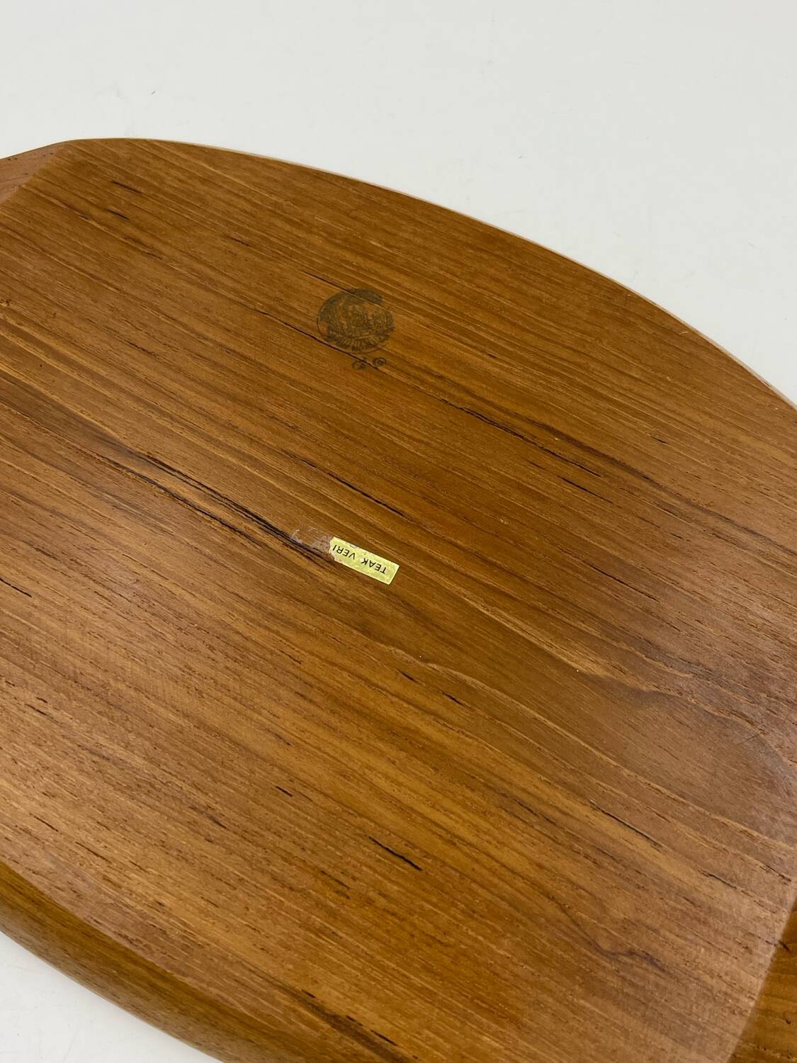 Solid teak aperitif dish