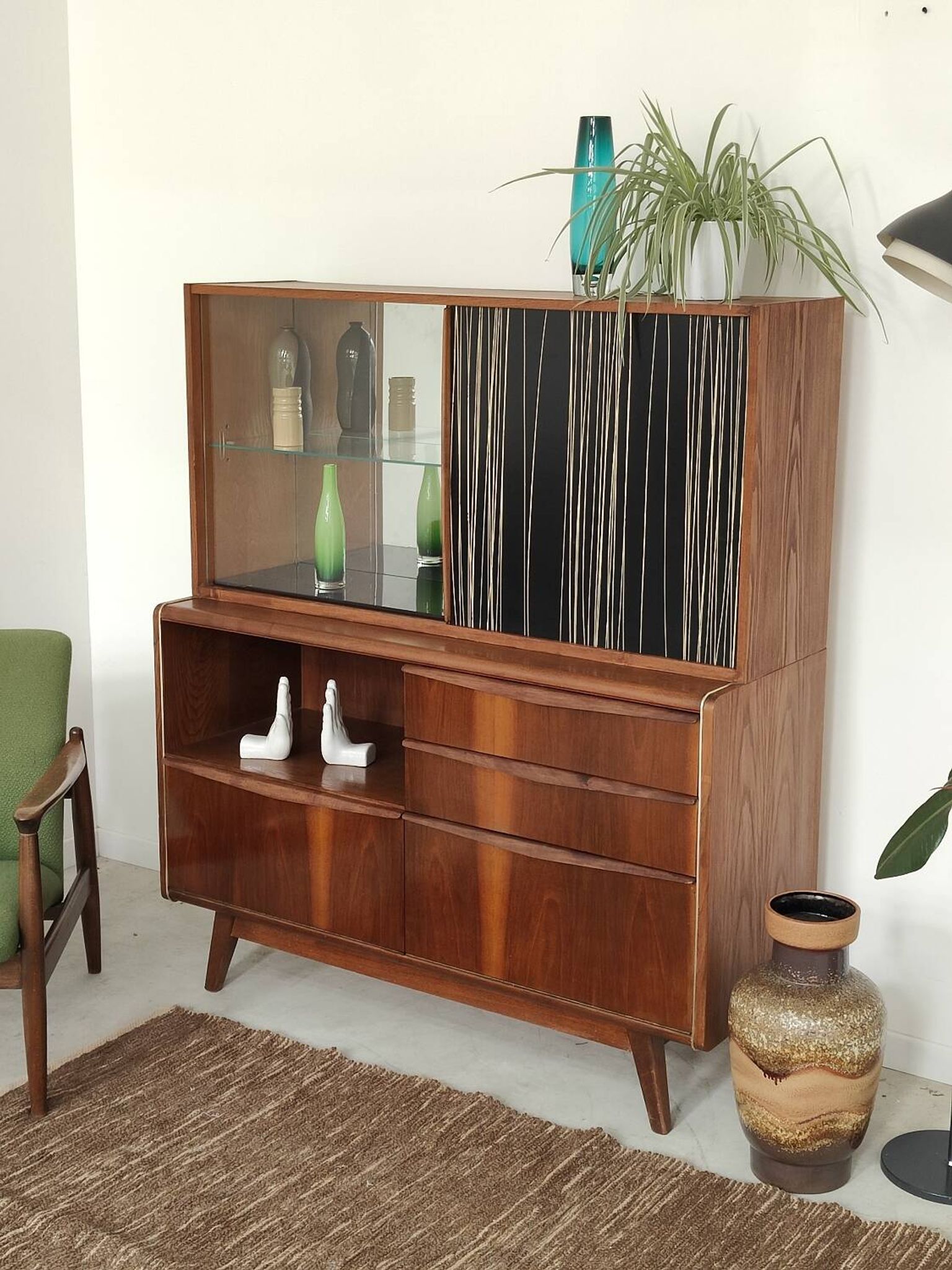 Buffet vaisselier U372/386 B.Landsman et H.Nepozitek pour Jitona 1960