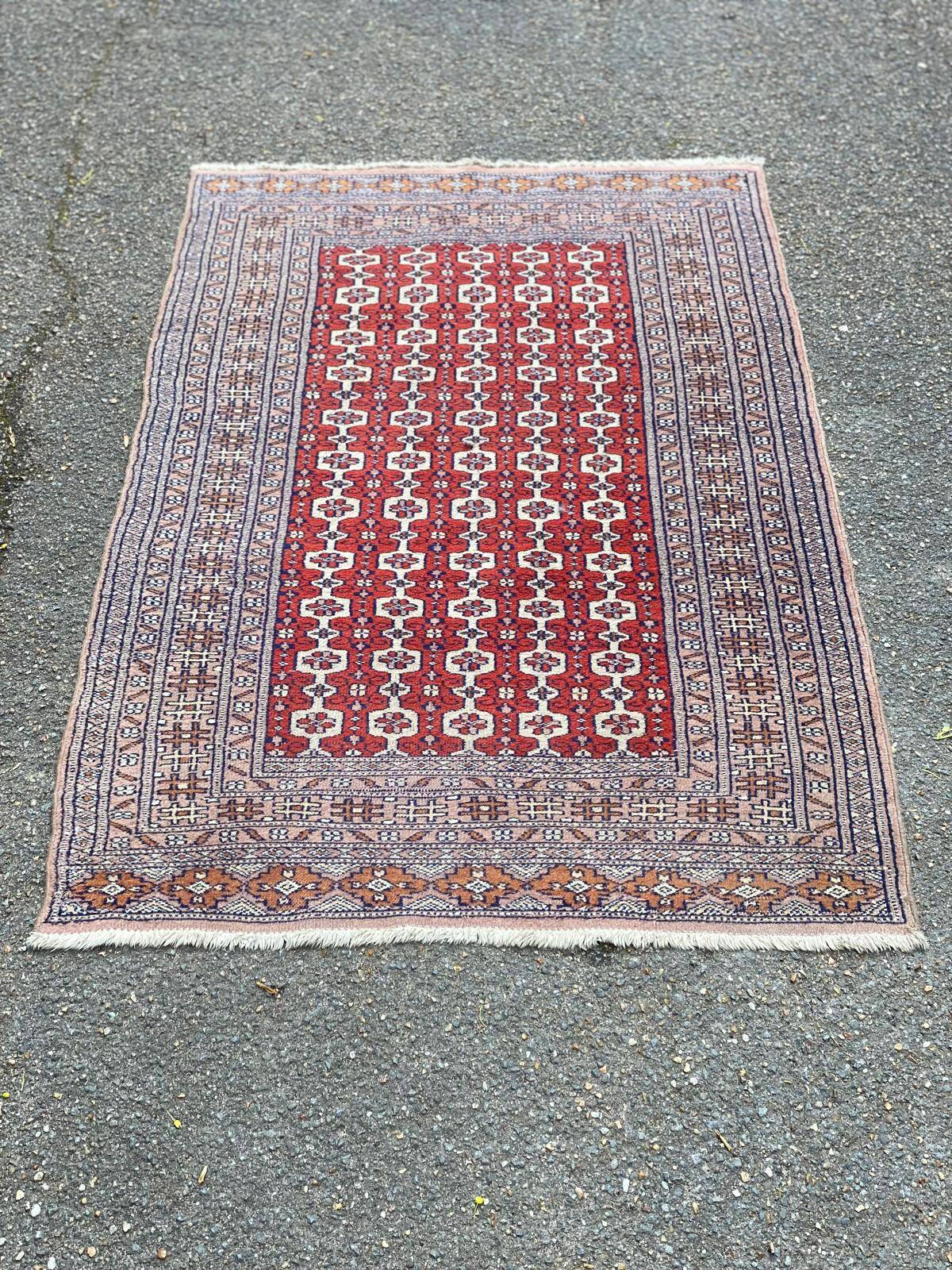 Persian oriental rug in burgundy red wool 160x90cm