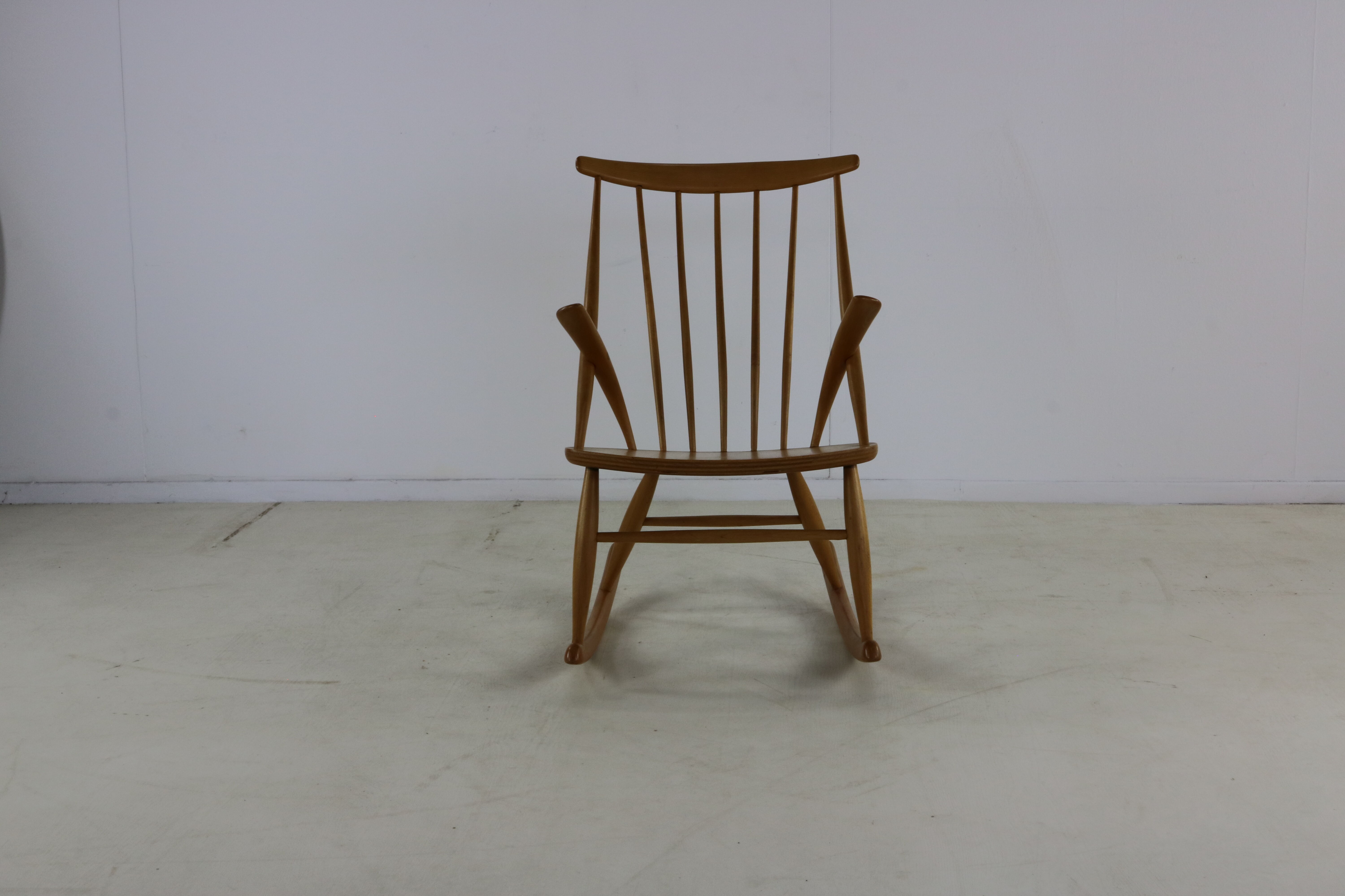Special danish design children rockingchair by Illum Wikkelsø