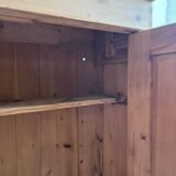 Hat cabinet with 2 doors