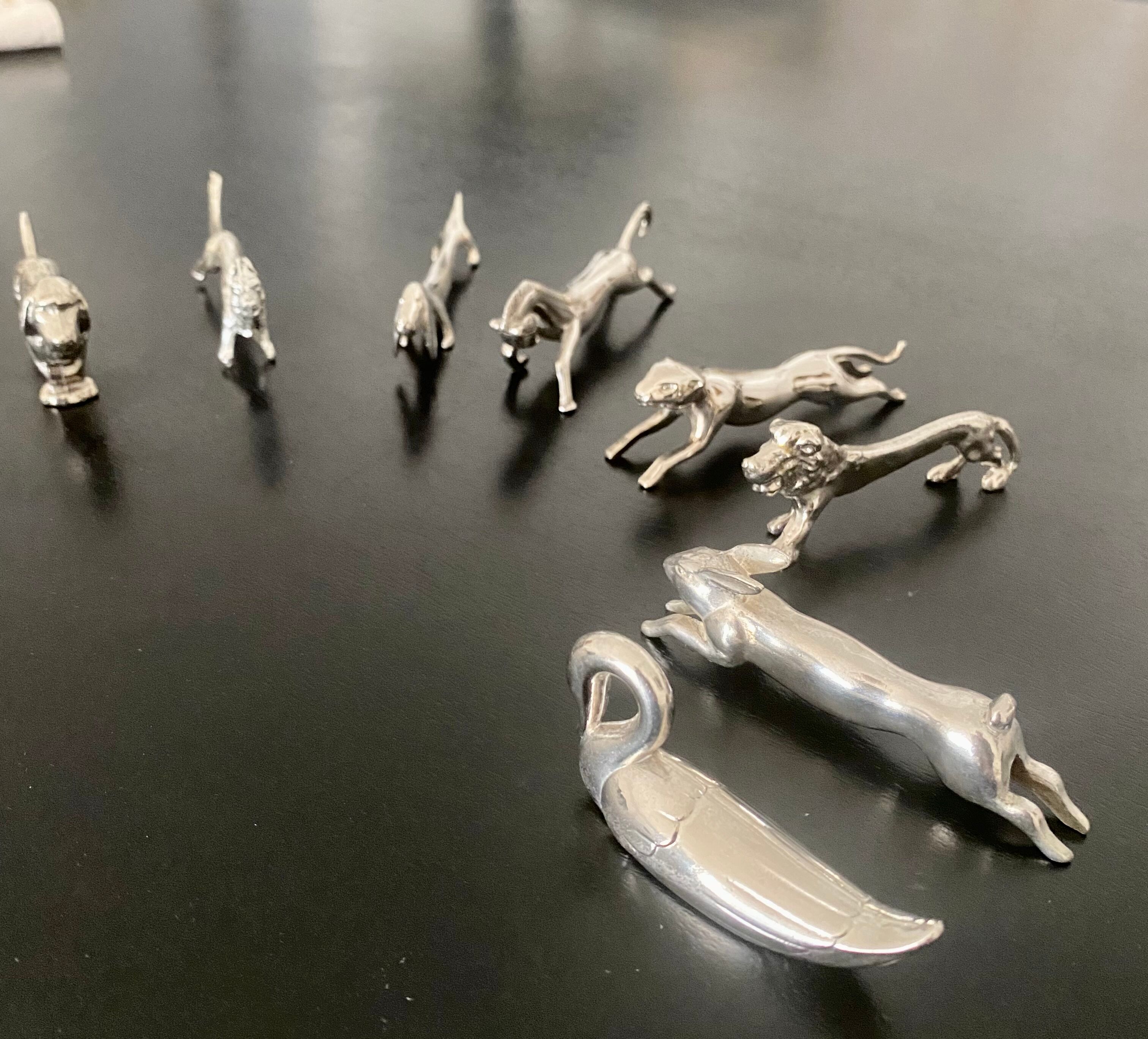 8 animal mix knife holders
