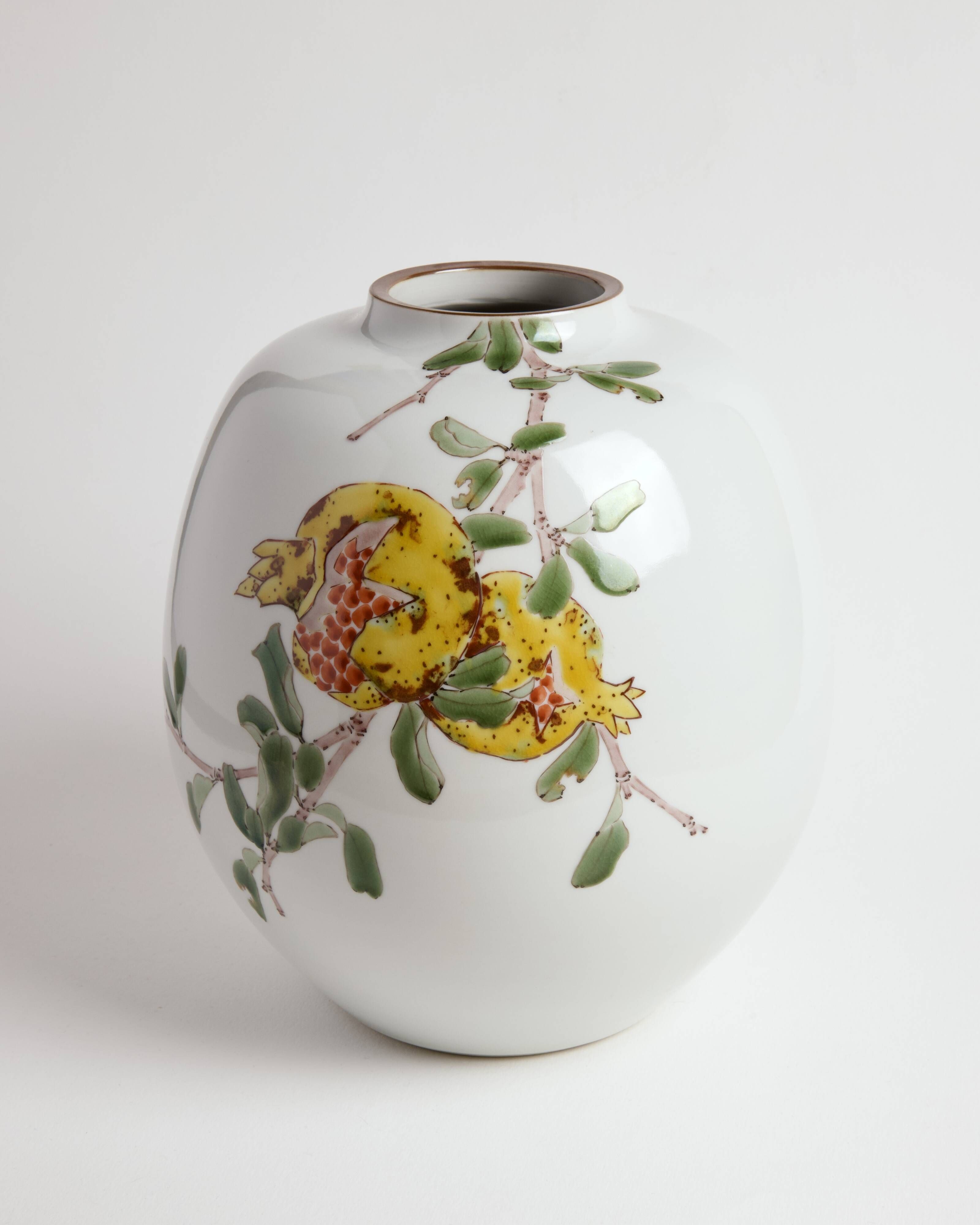 Porcelain vase by Yamada Yoshiaki.
