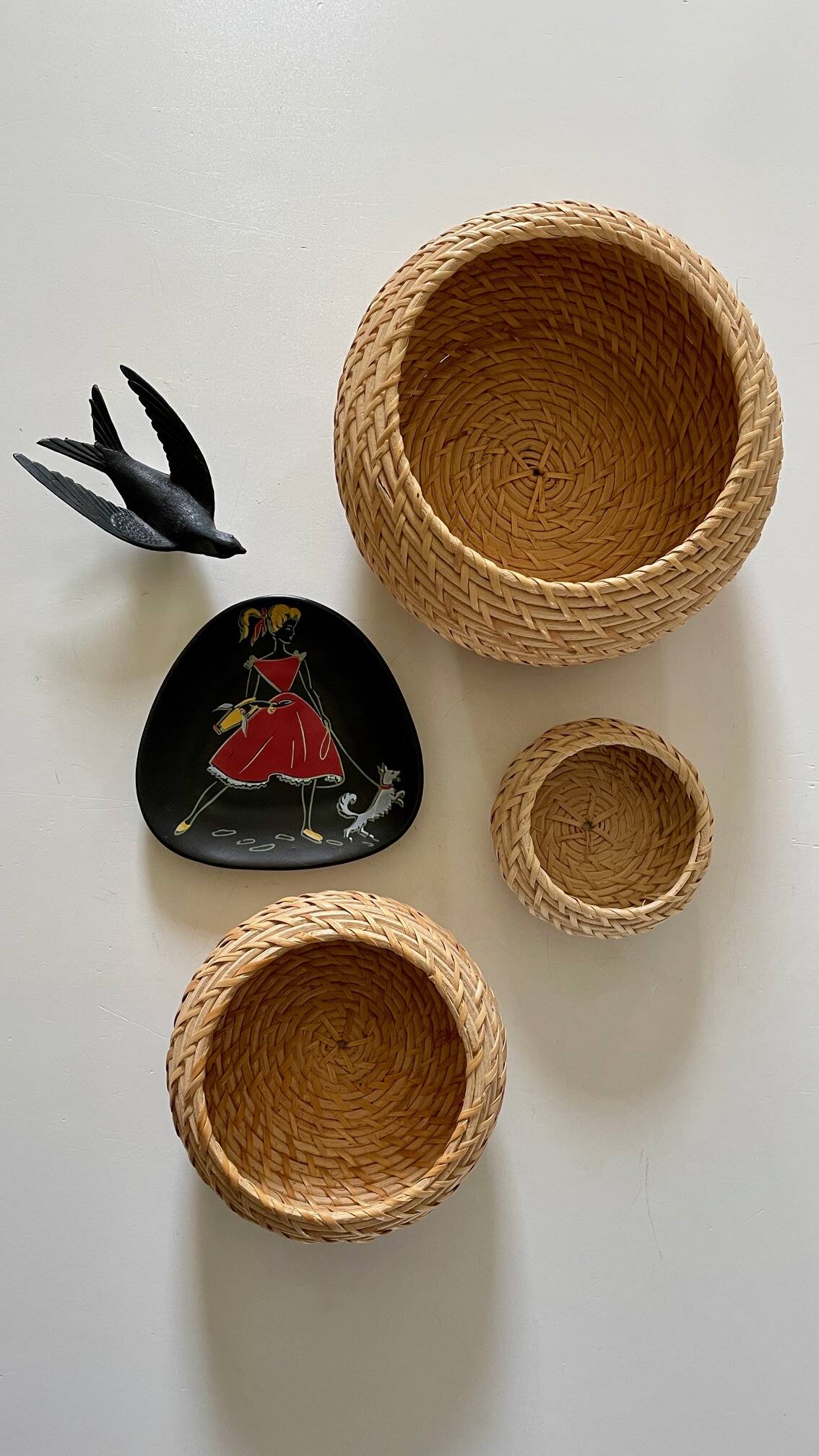 Decoration Vintage stackable baskets