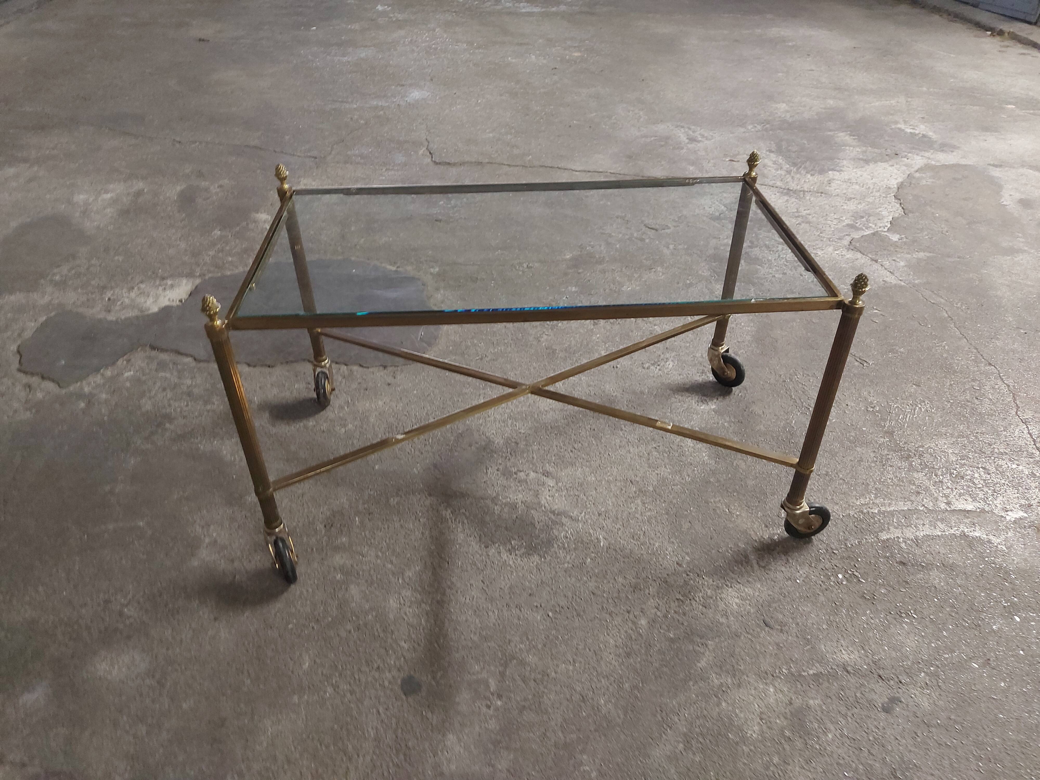 Table basse roulante en bronze doré vintage