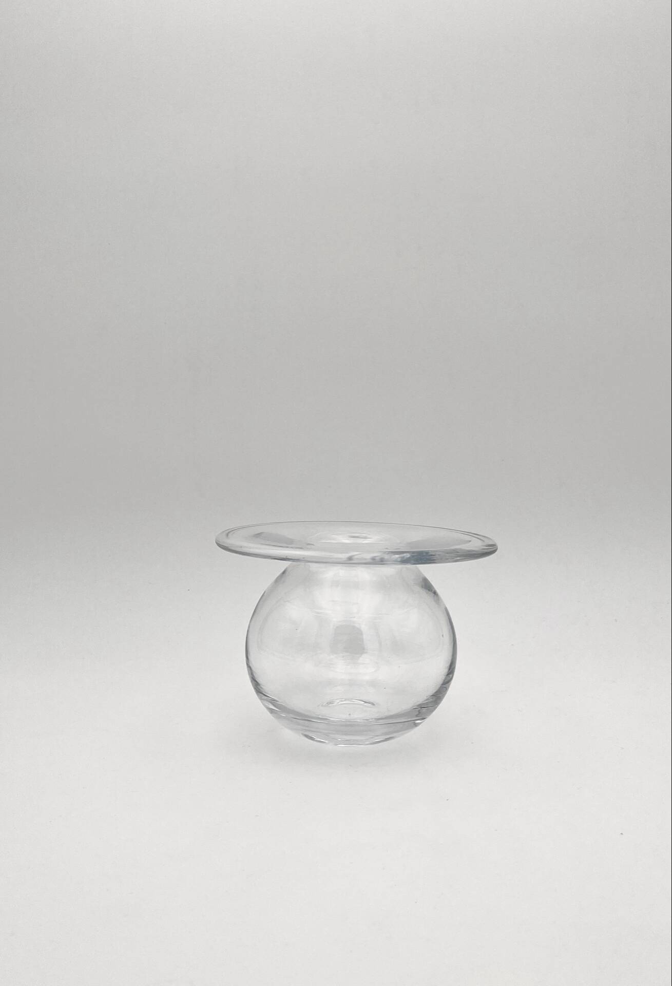 "Saturnus" vases by Nanny Still, Riihimäen Lasi, Fumé & Clair, Scandi design.