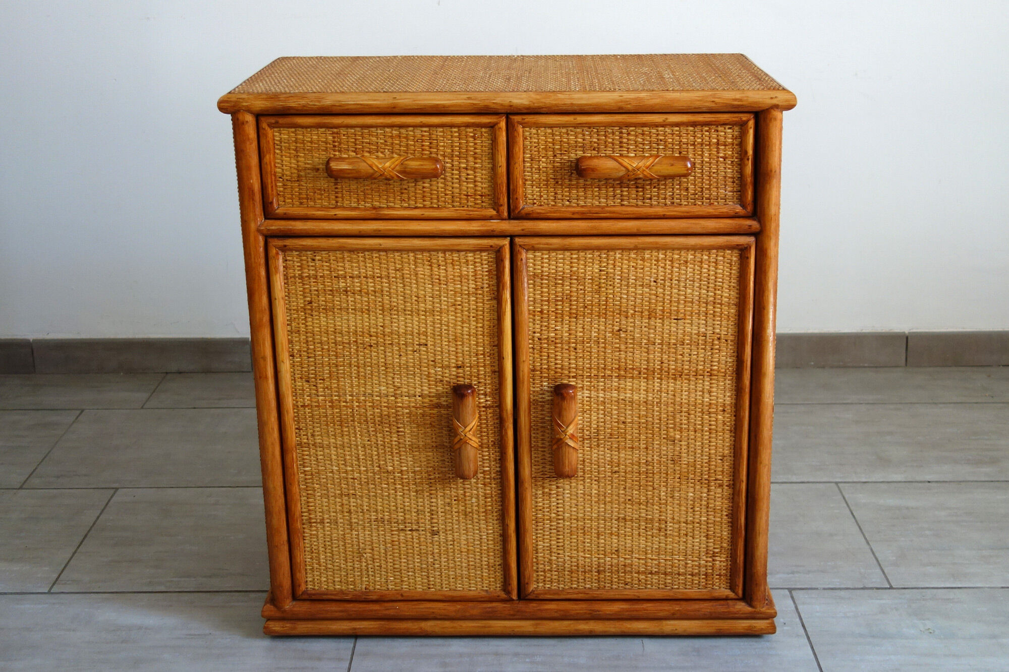 Buffet braided wicker and bamboo