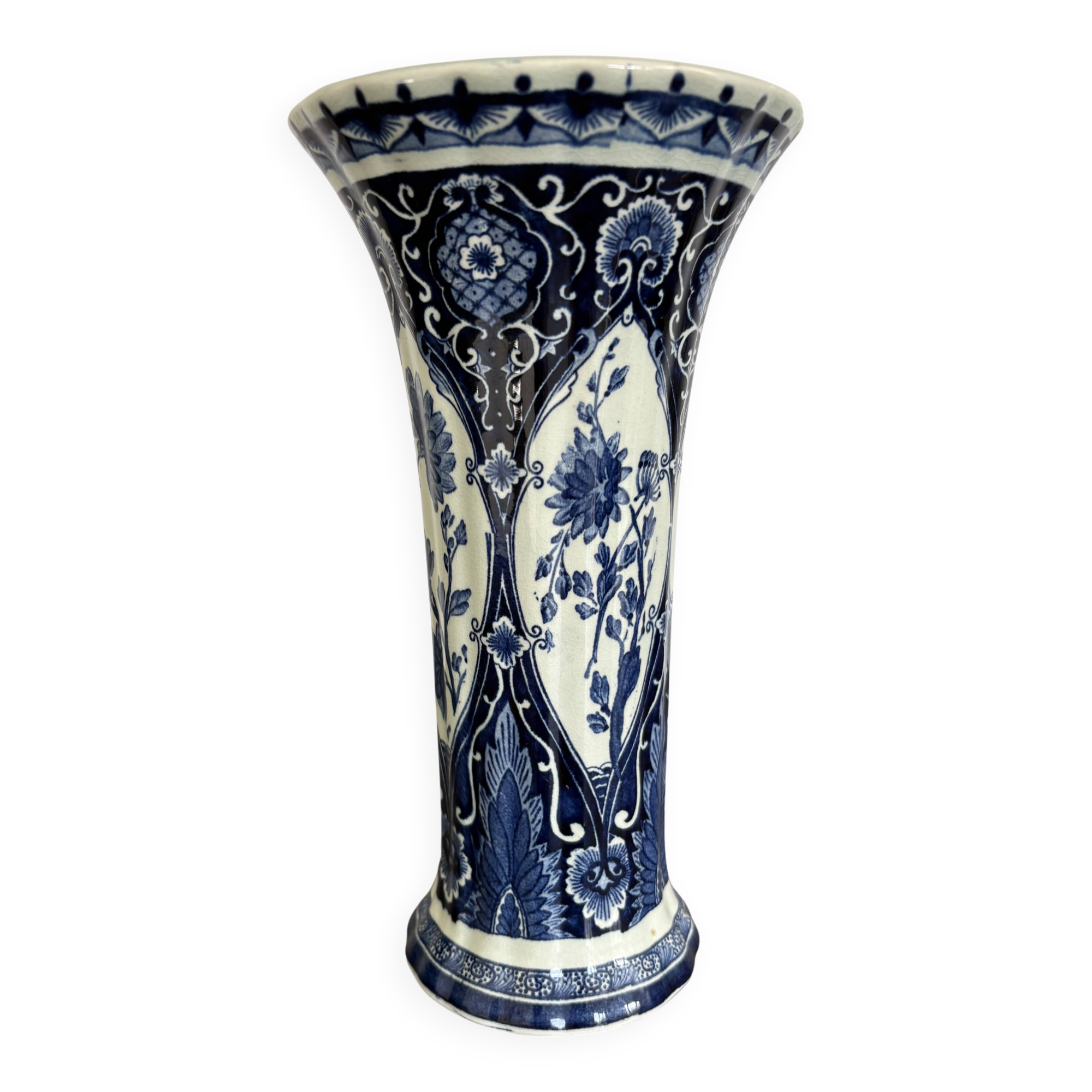 Antique Delft vase – Petrus Regout Maastricht