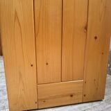 Chevet sélectionné par Charlotte Perriand pour Les Arcs