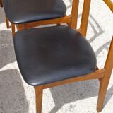 Set of 6 Scandinavian chairs in beech and black skaï, 1960s