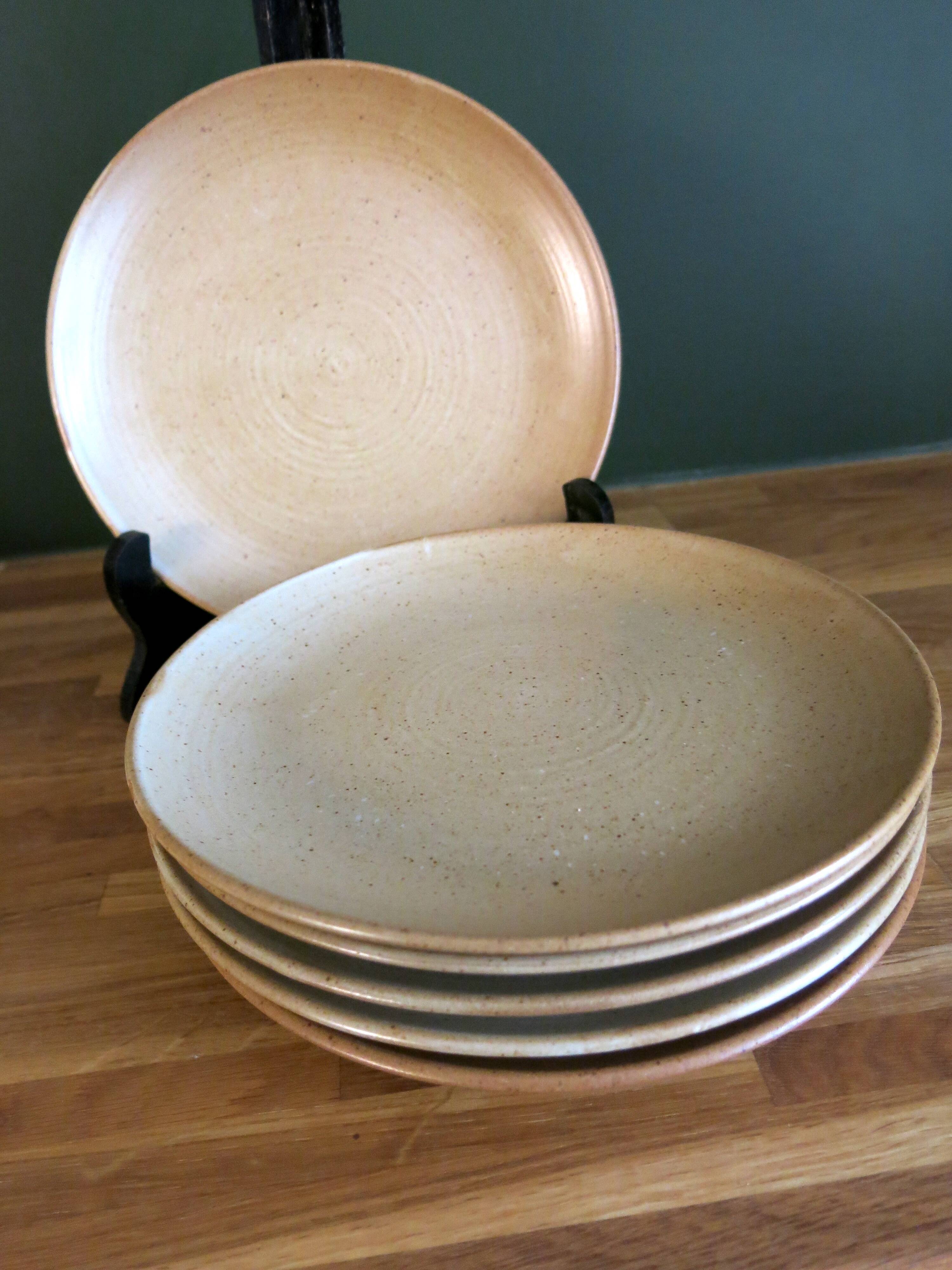 6 stoneware dessert plates from "Grés Village" in very good condition