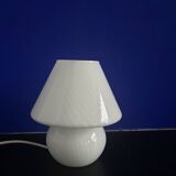 Small mushroom lamp in white opaline