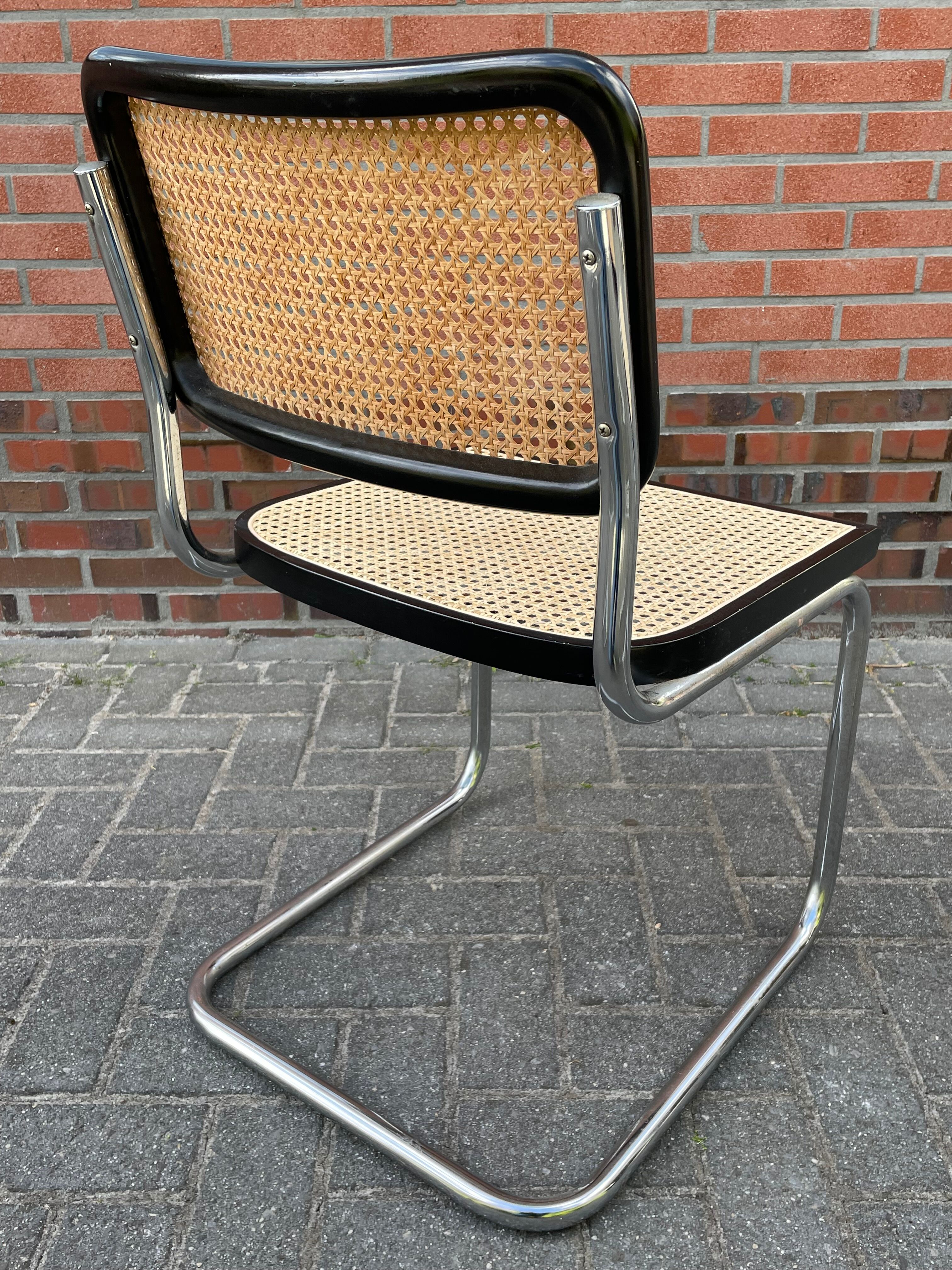 Set of 4 vintage chairs  Cesca B32 in black and chrome