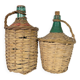 Lot 2 vintage bottles