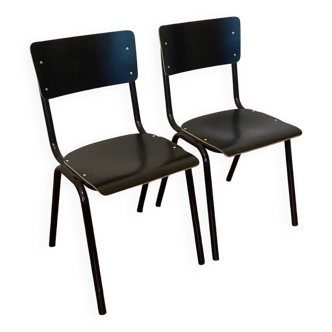 Lot de deux chaises d’écolier noires