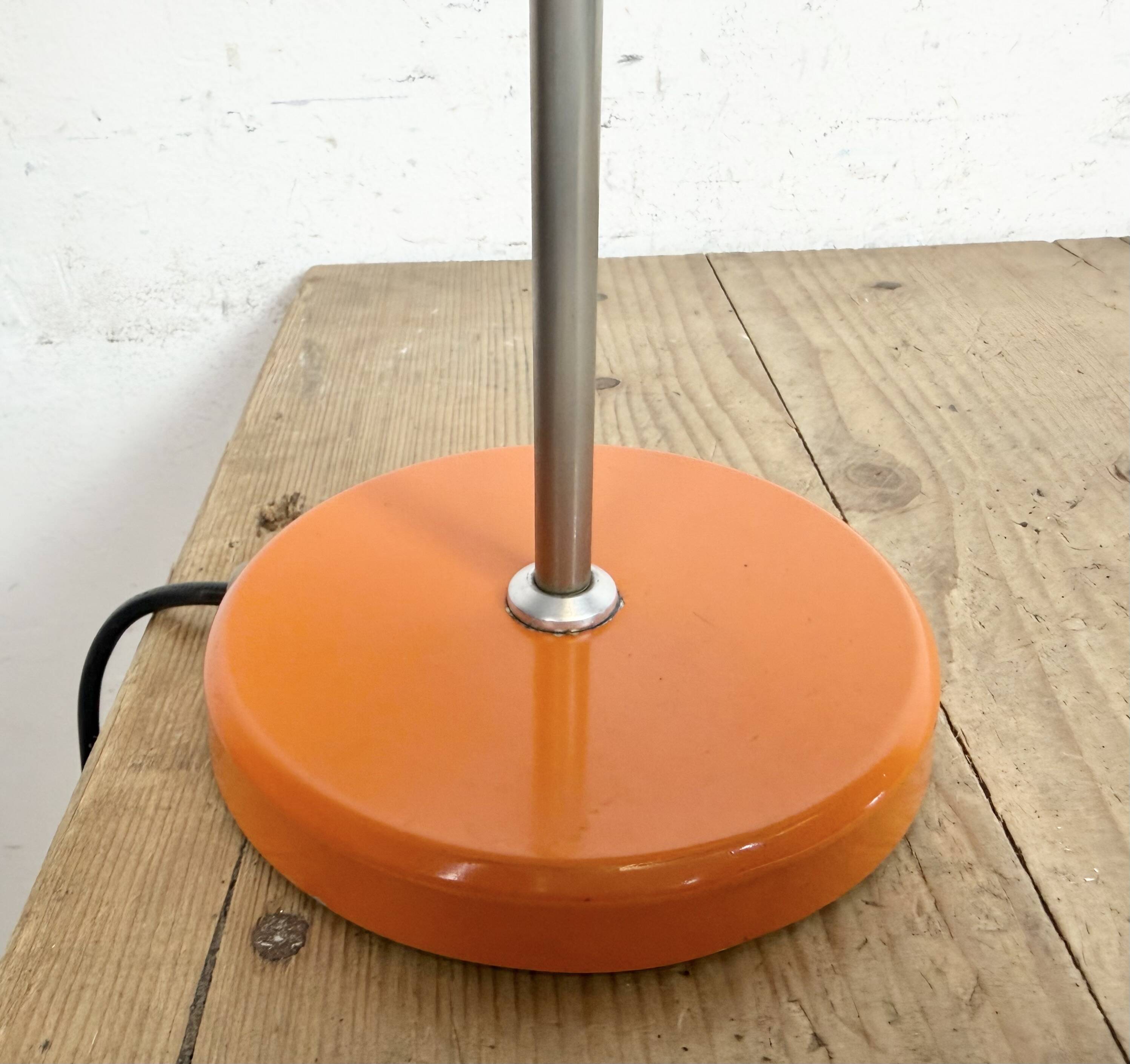 Lampe de table hongroise orange vintage d'Elektrofem, années 1970