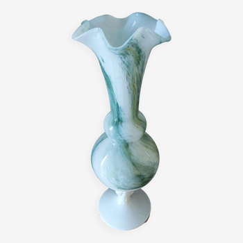Vase opaline vintage