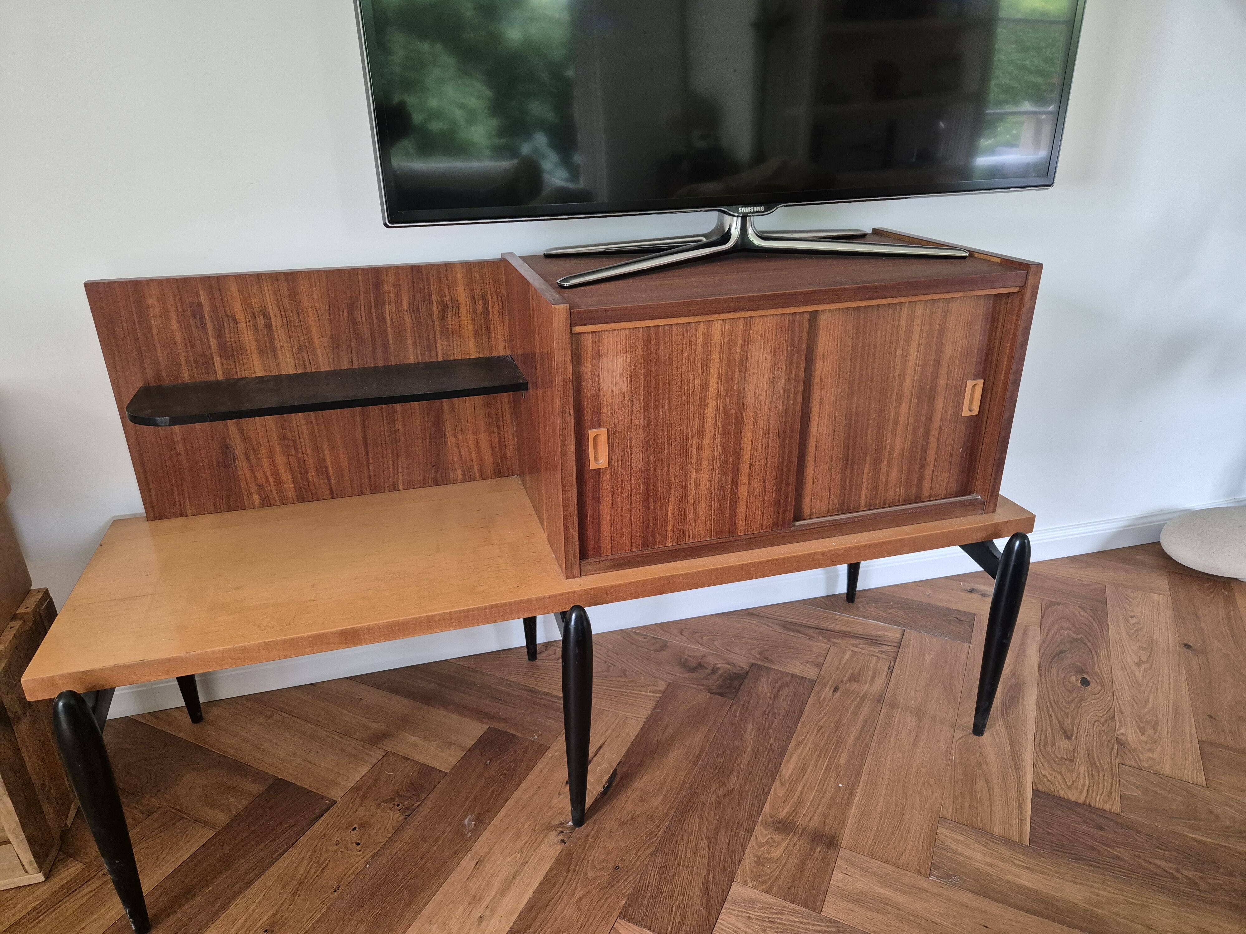 Meuble vintage dans le style d'Alfred Hendrickx
